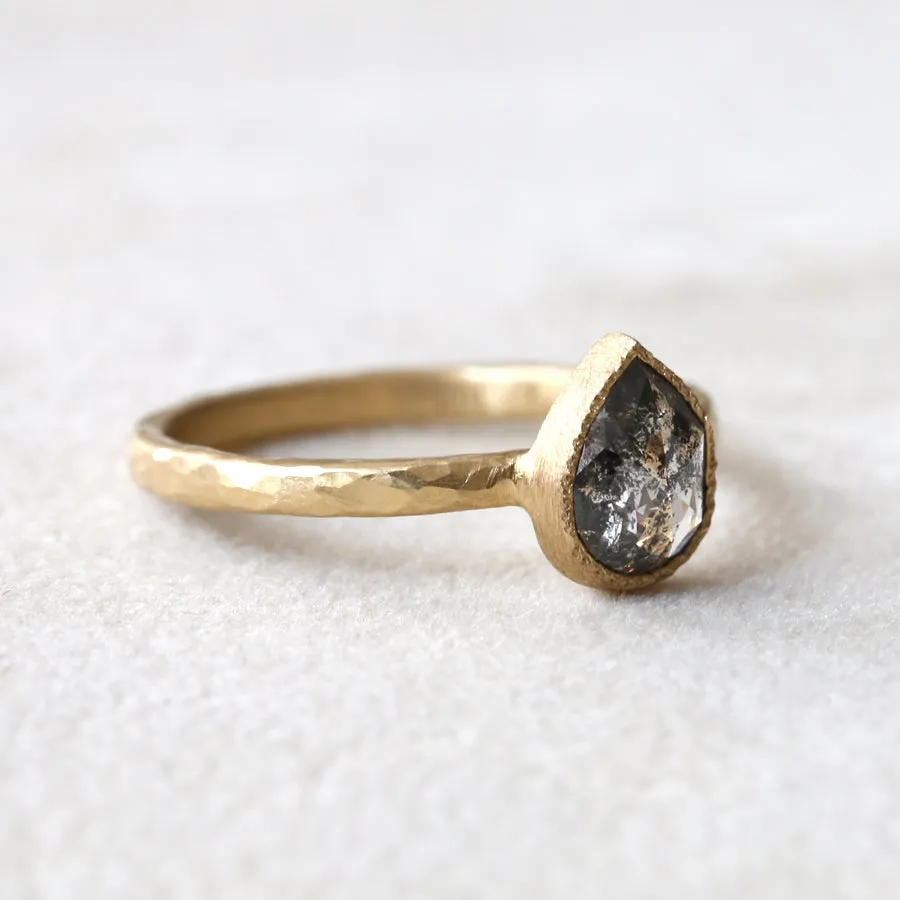 0.96ct Salt & Pepper diamond ring