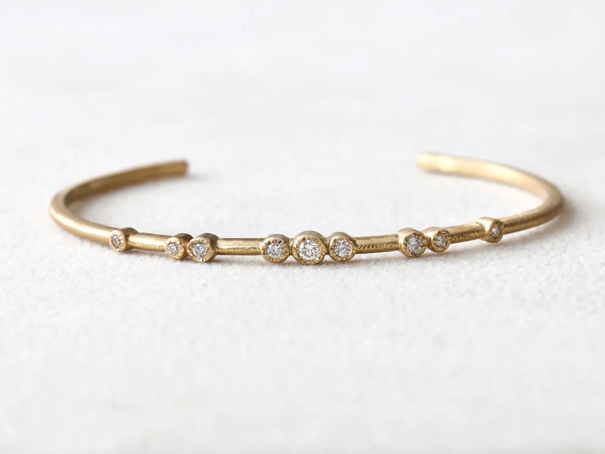 18ky 9-bezel cuff bracelet