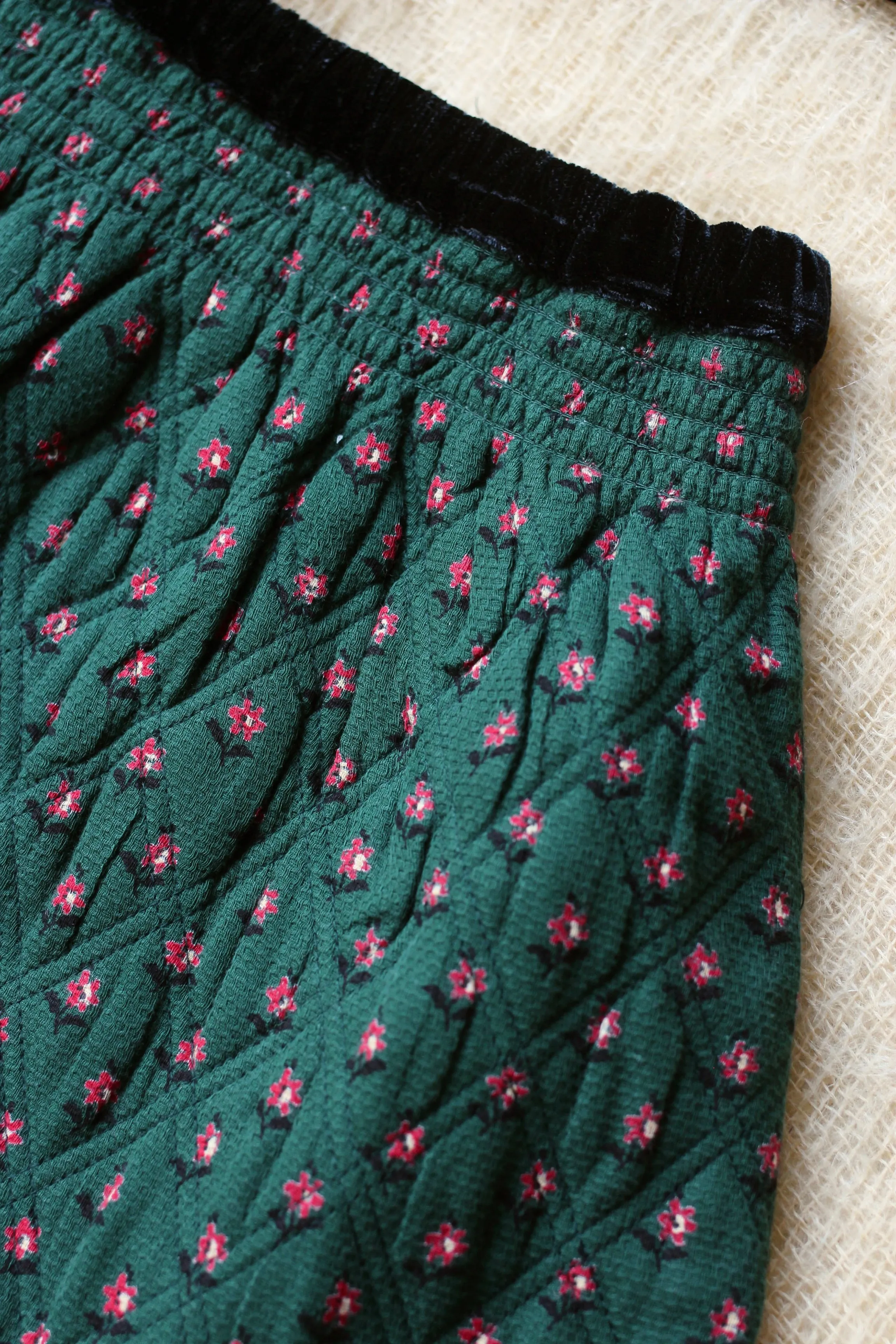 (40% off) set quilted top  skirt provencal print