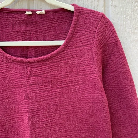 Anthropologie Moth ribbed maroon side zip quilted plush scoop crew neck sweater