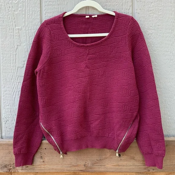 Anthropologie Moth ribbed maroon side zip quilted plush scoop crew neck sweater