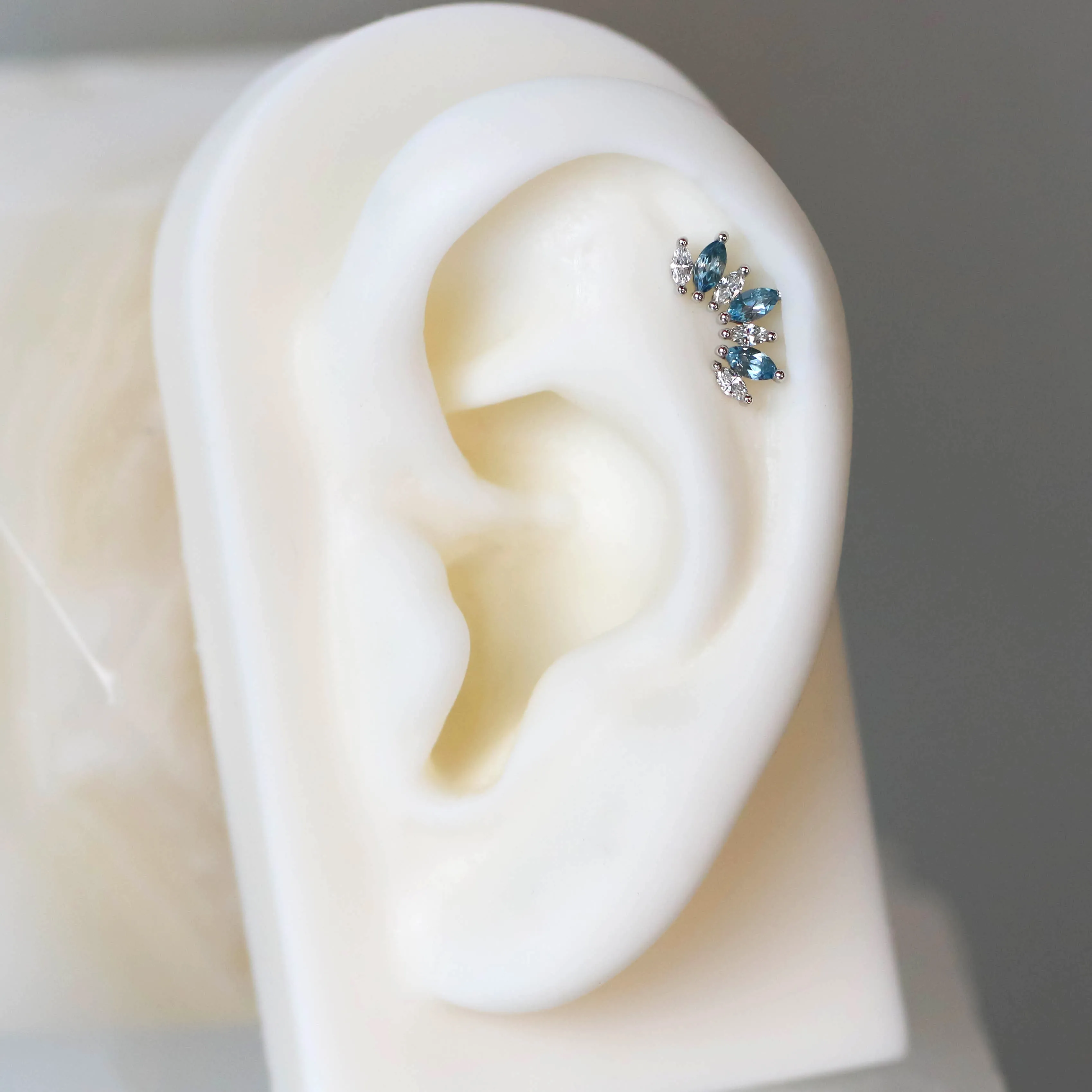 Athena 18g/16g Threaded End with Aquamarine & Diamonds