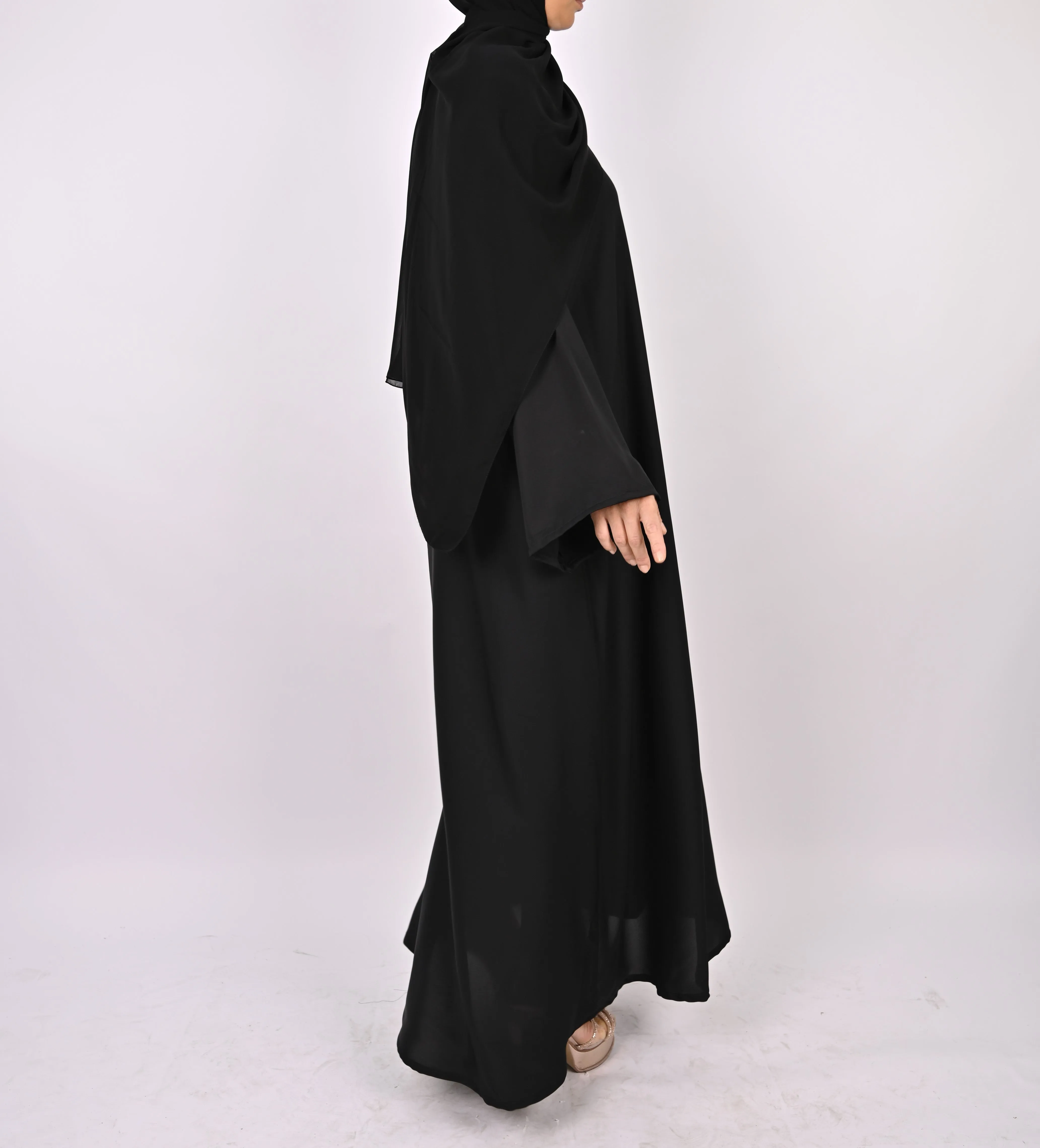 Black Essential Nida Abaya - New*