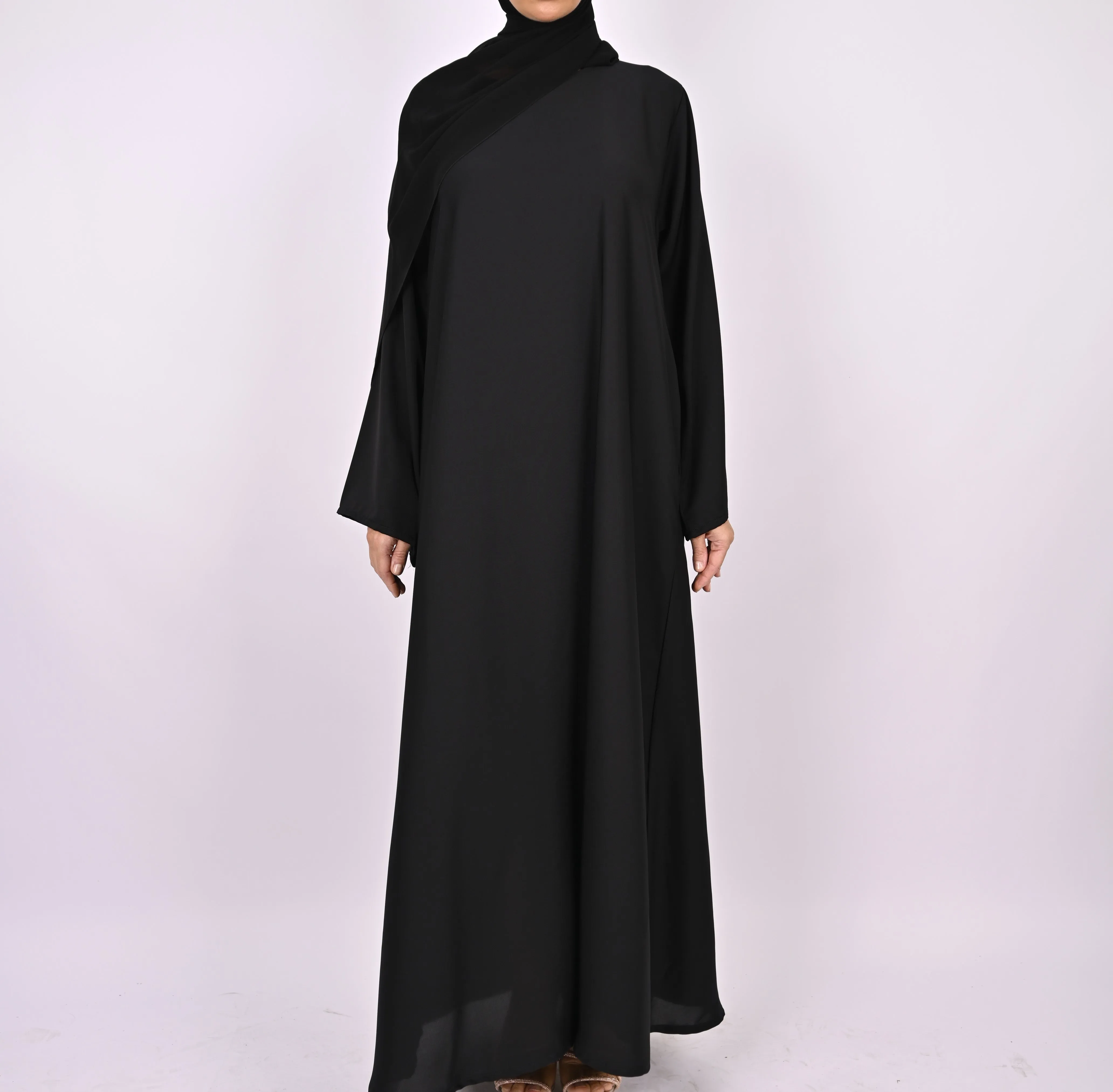 Black Essential Nida Abaya - New*