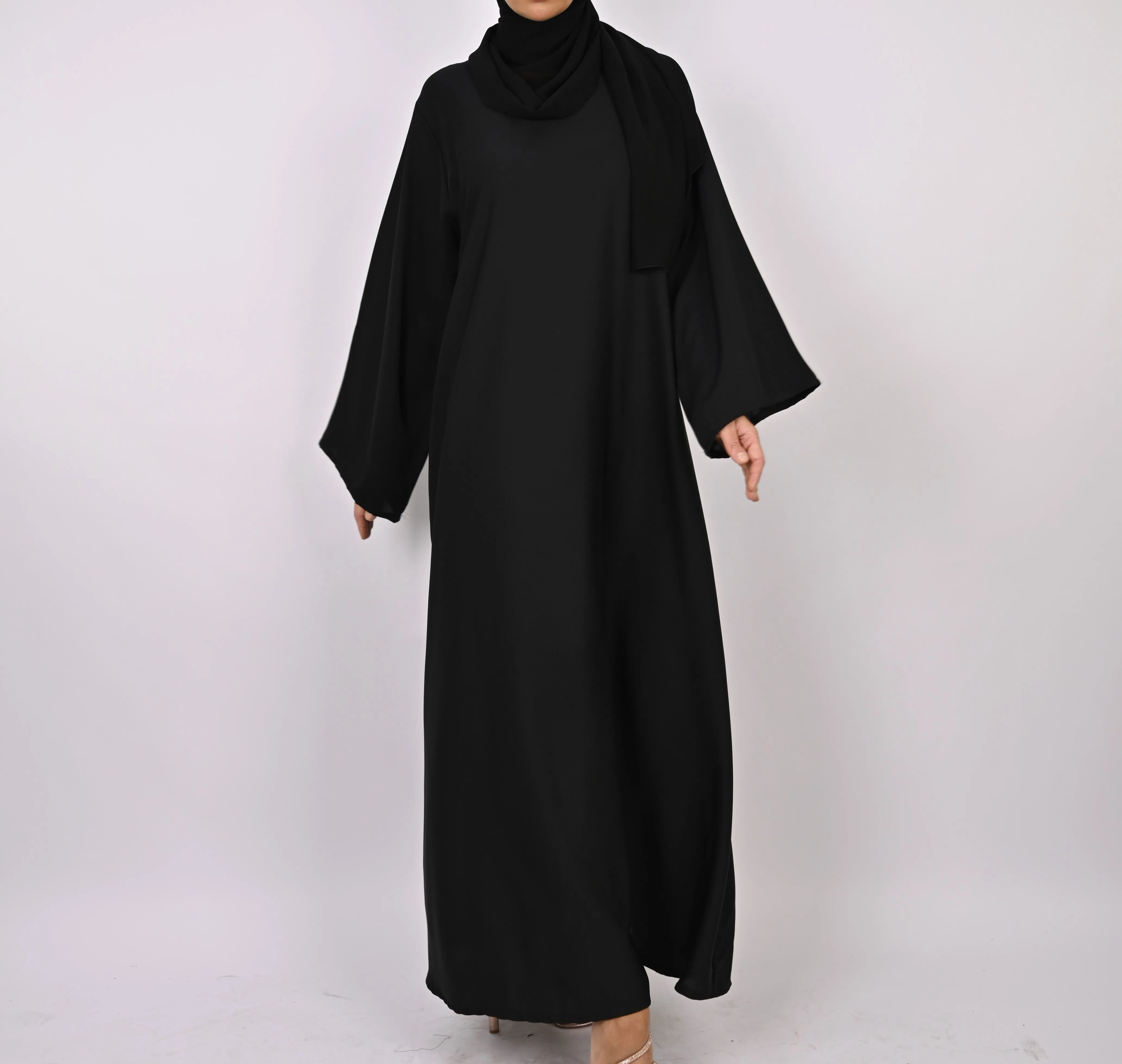 Black Essential Nida Abaya - New*