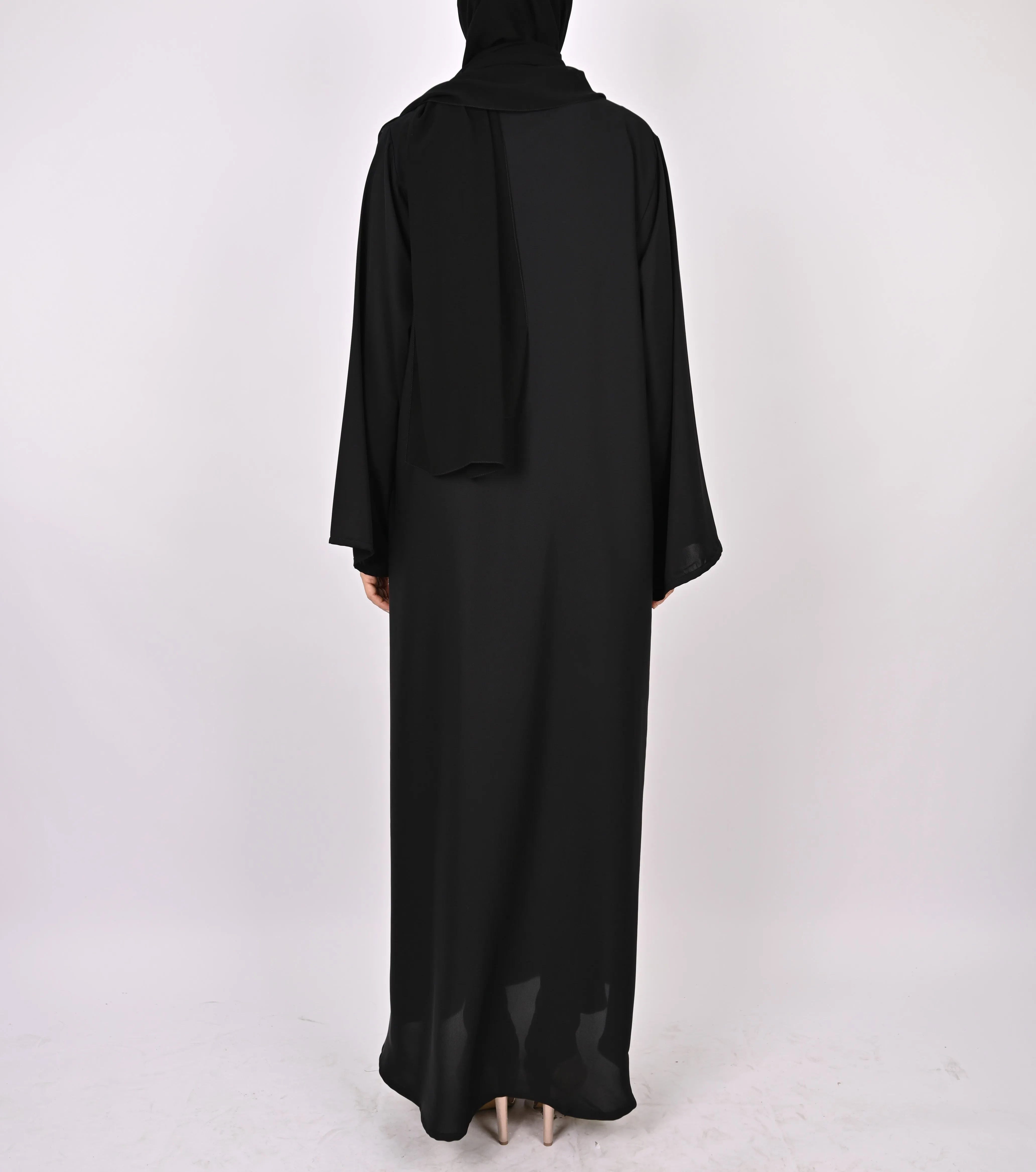 Black Essential Nida Abaya - New*