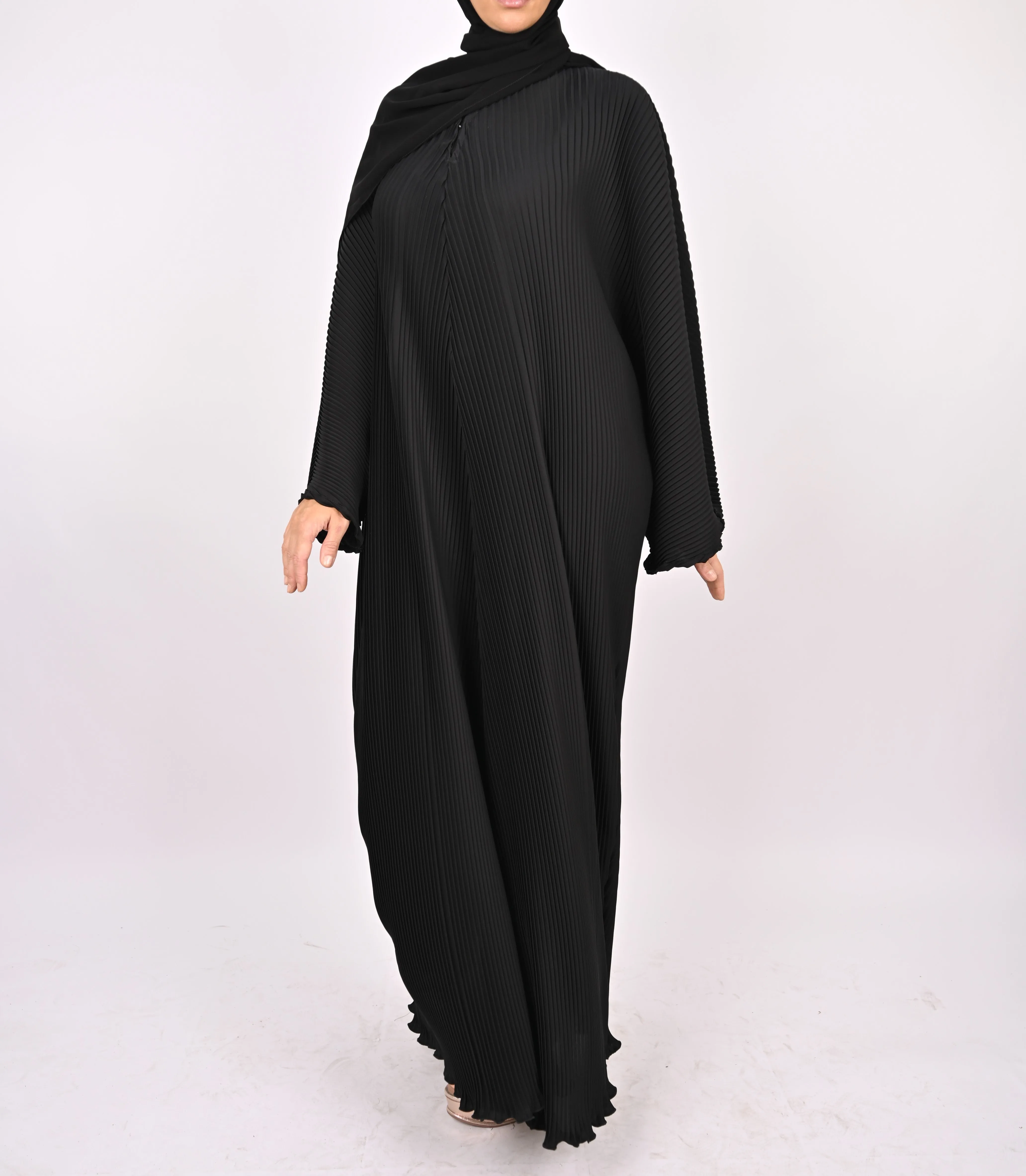 Black - Pleated Batwing Abaya