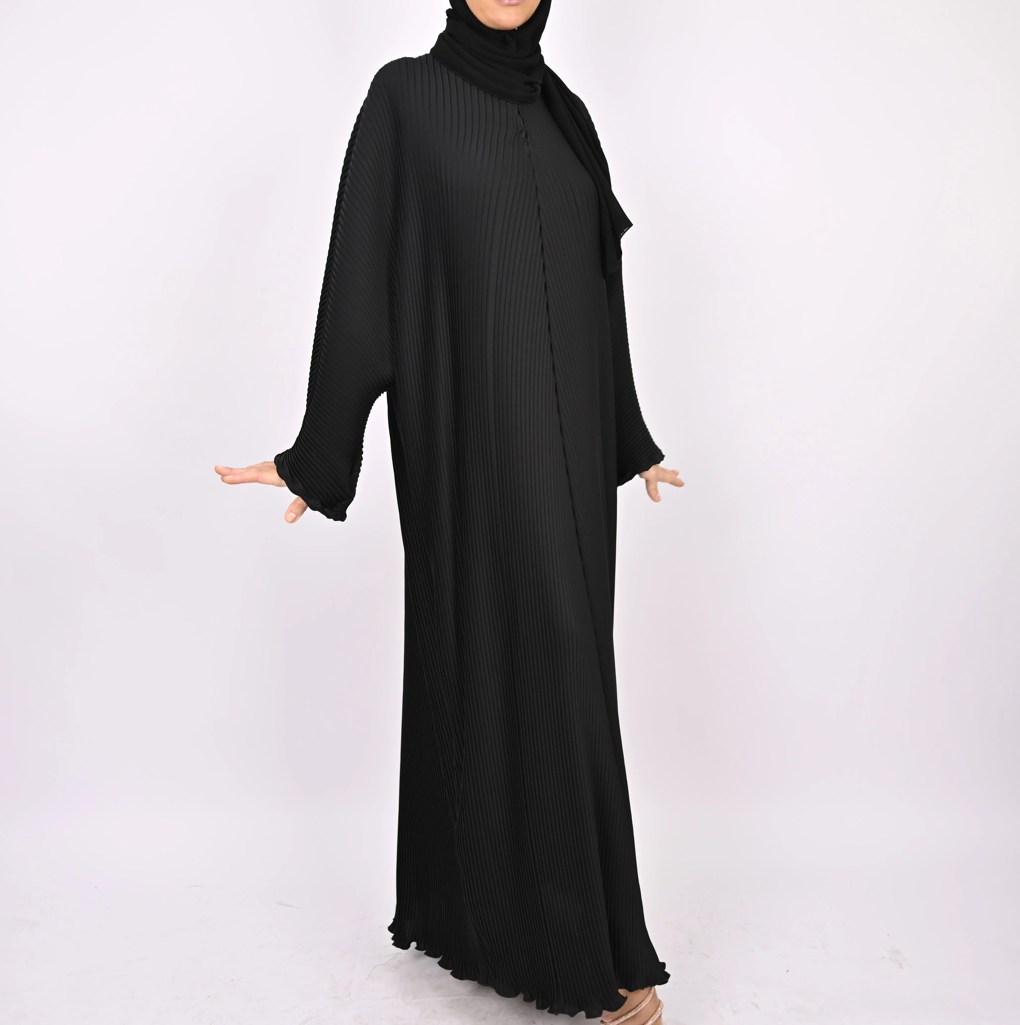 Black - Pleated Batwing Abaya