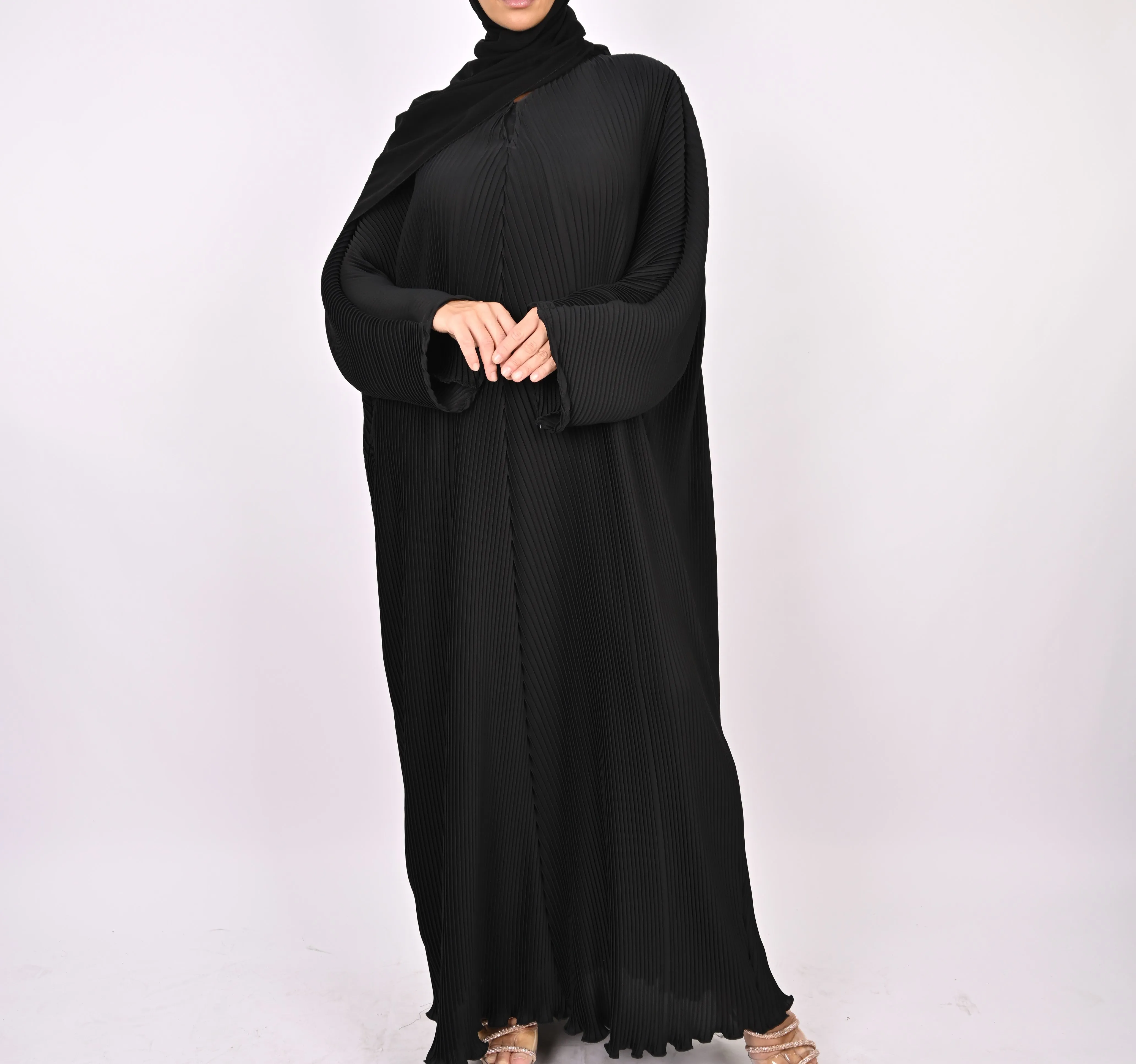 Black - Pleated Batwing Abaya