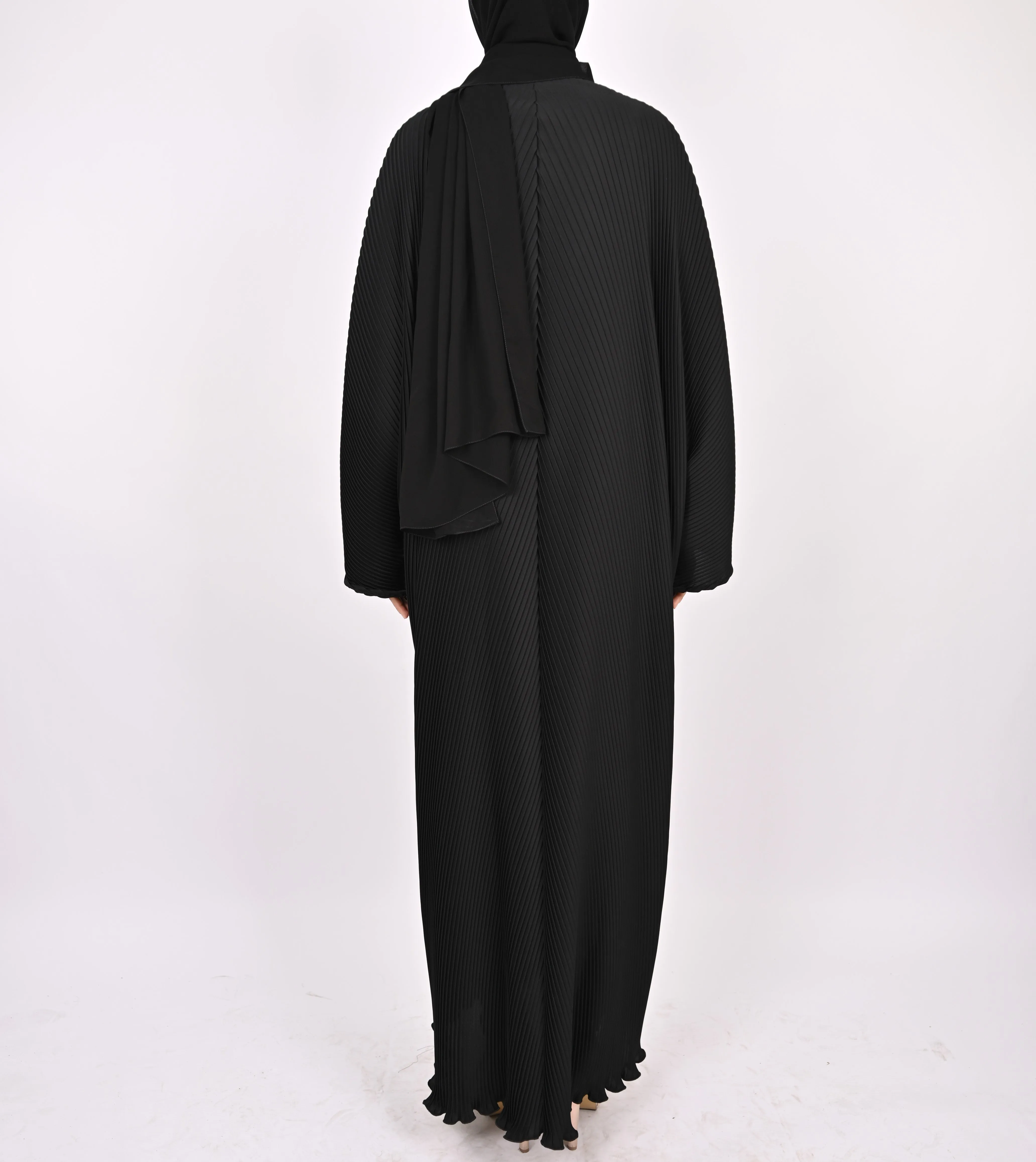 Black - Pleated Batwing Abaya
