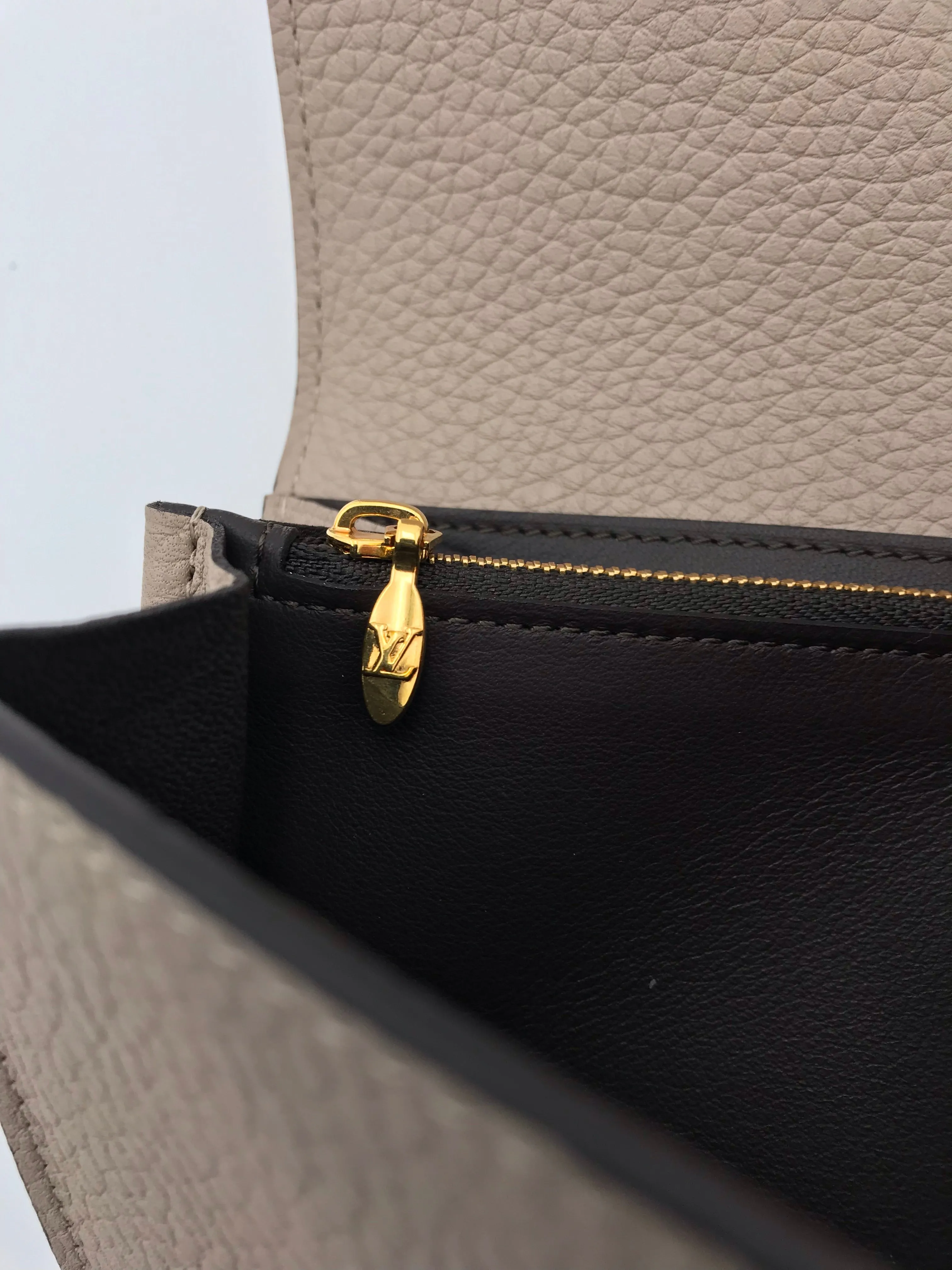 Capucines Wallet Galet
