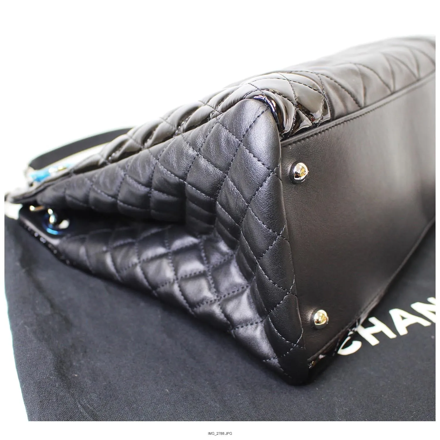 CHANEL CC Charm Quilted Lambskin Patent Leather Tote Bag Black