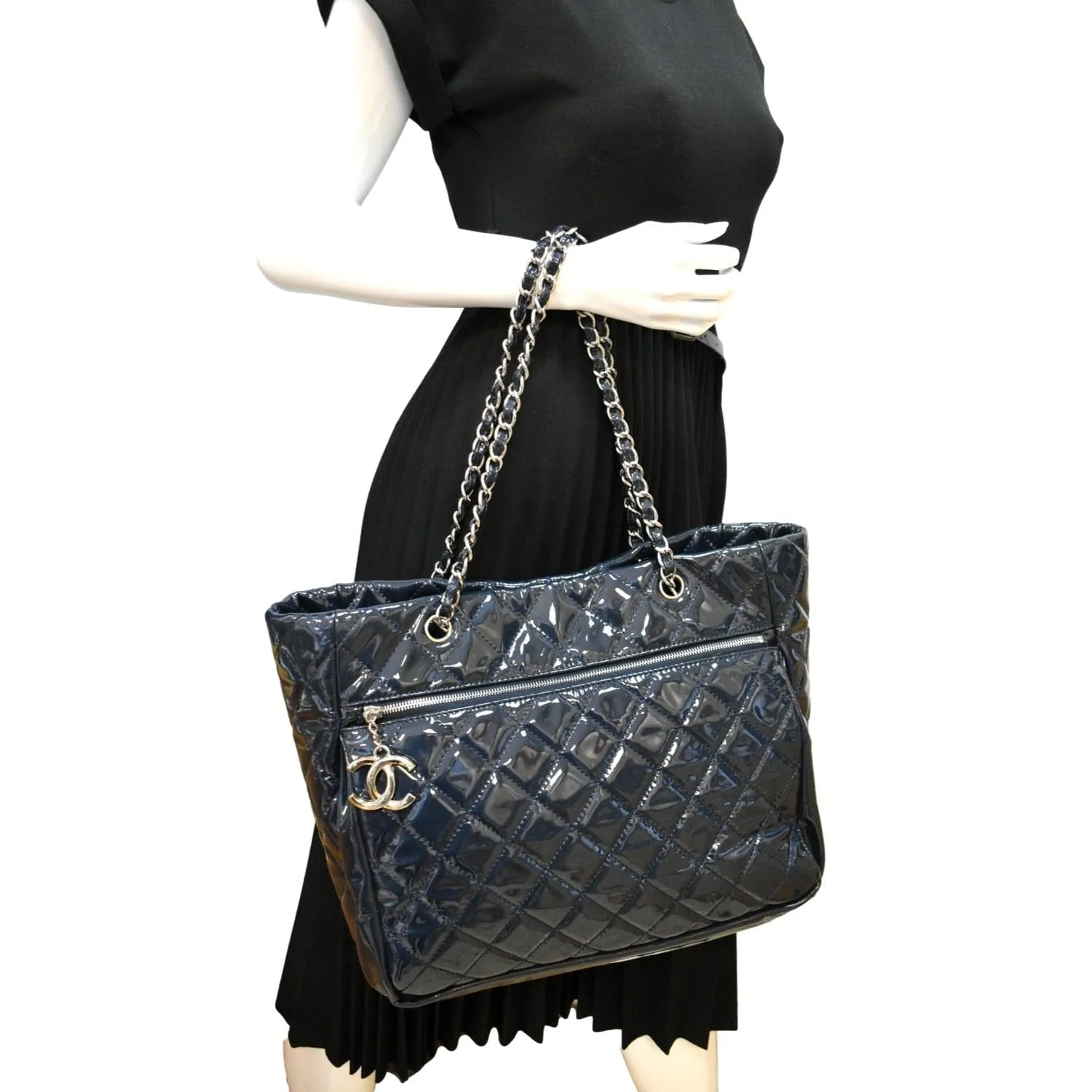 CHANEL Chic Glitter Large Patent Leather Tote Bag Blue