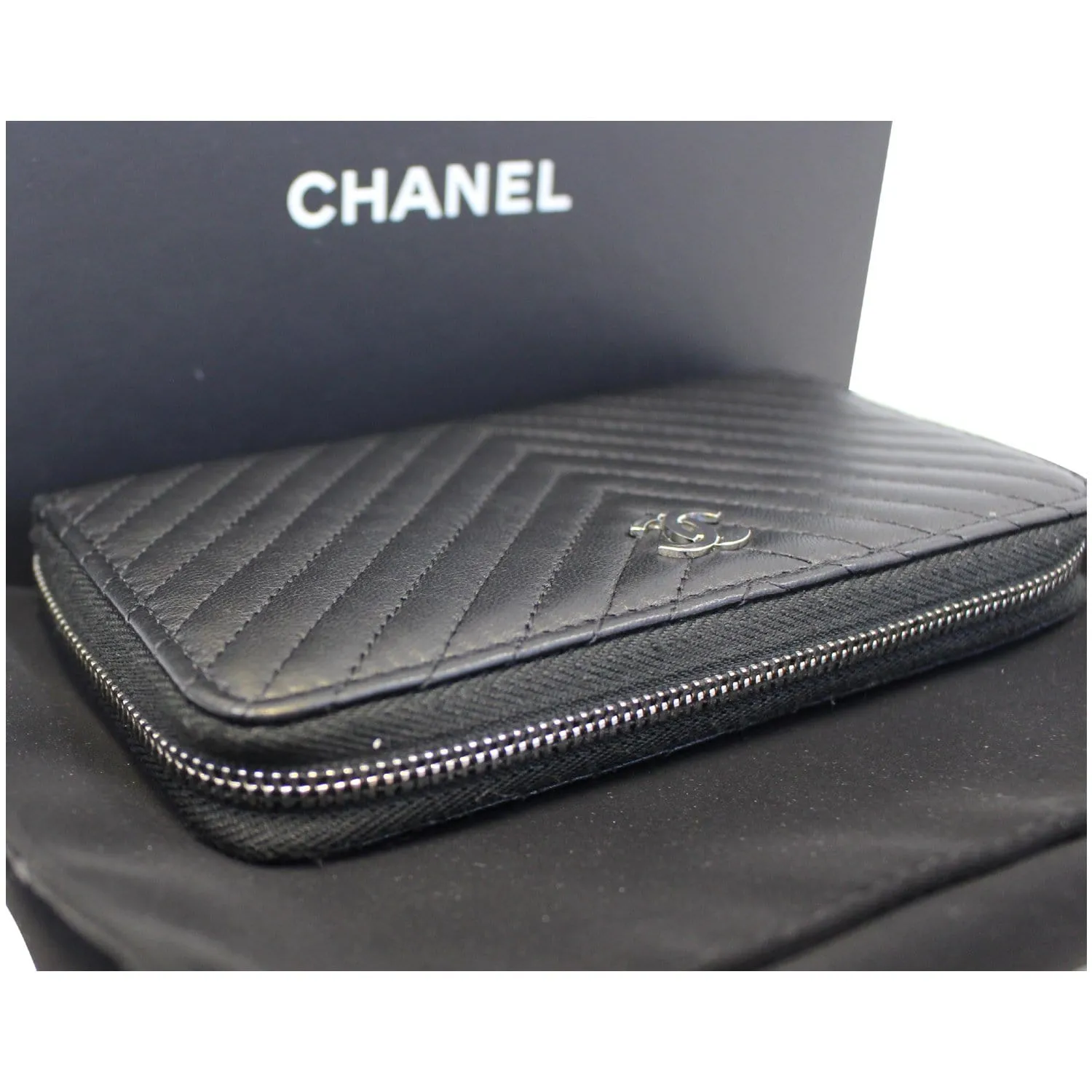CHANEL Lambskin Chevron Zip Around Wallet Black