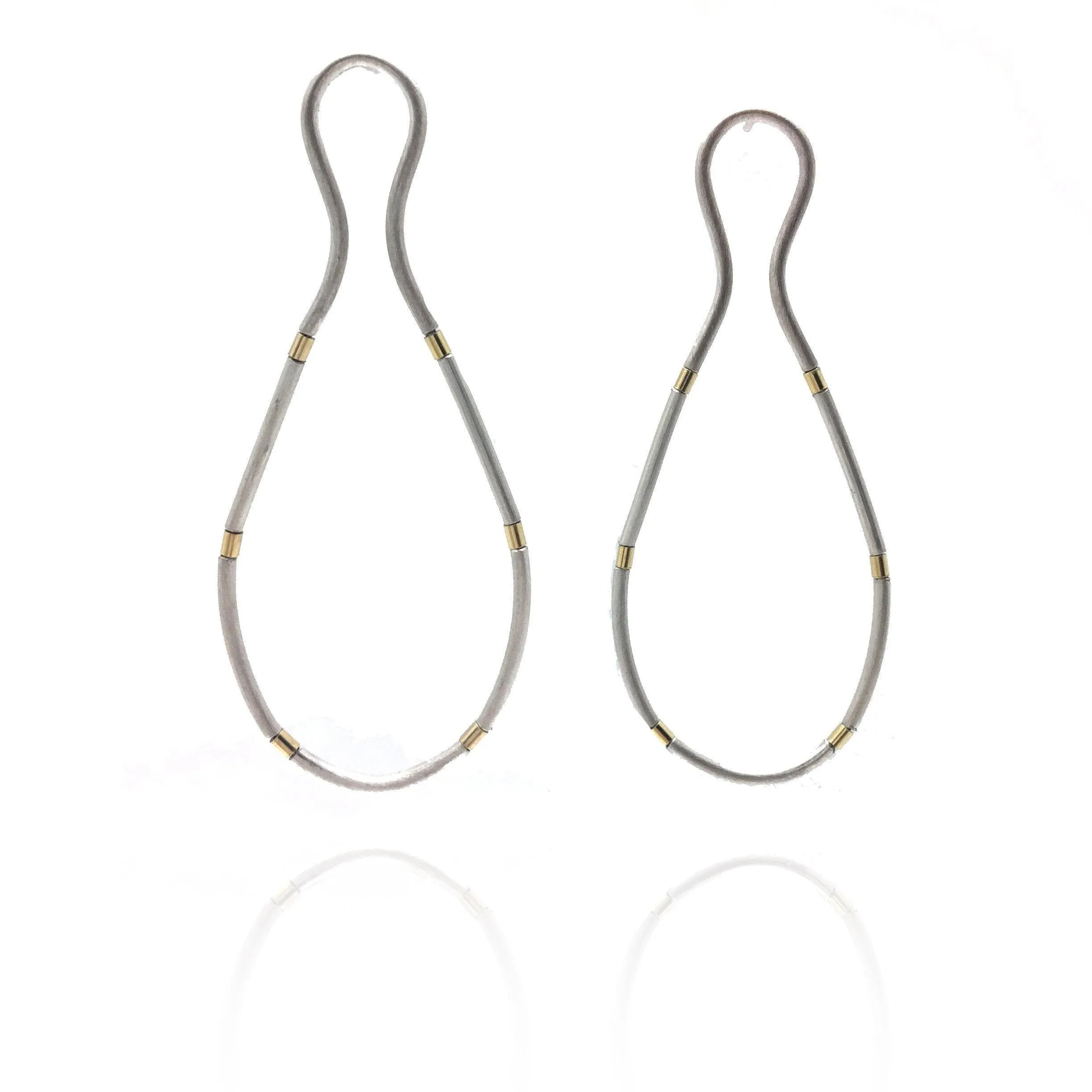 Closed Loop Earrings - Silver/Gold