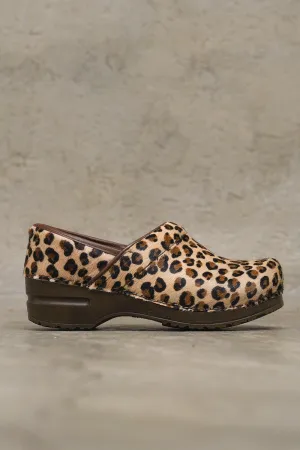Closed Pony - Leopard