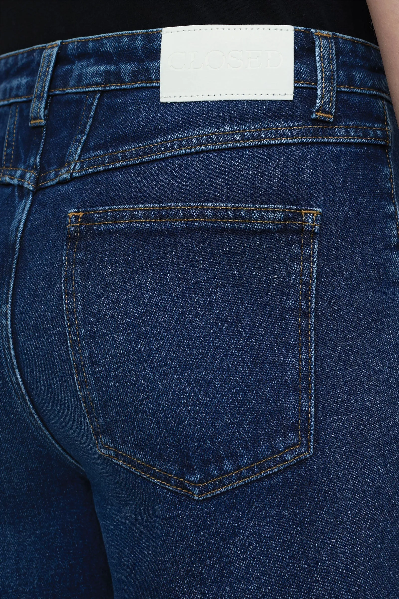 Closed Stover-X in Dark Blue
