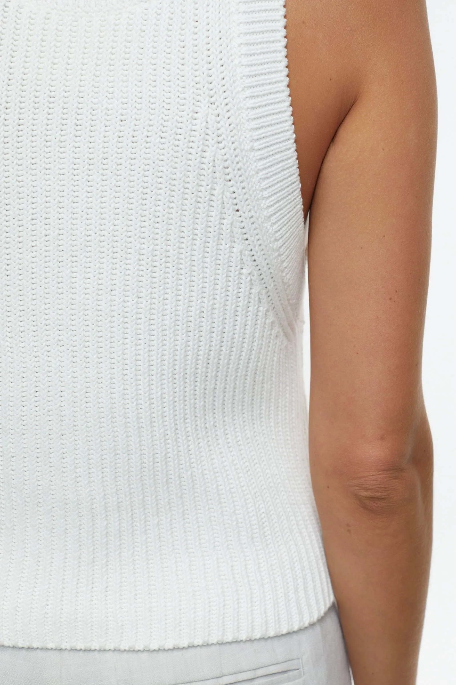 Closed Strap Top in Ivory