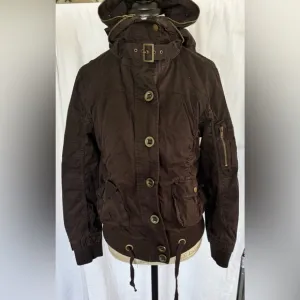 CoffeeShop Women’s Quilted Down Jacket in Chocolate Brown Sz L