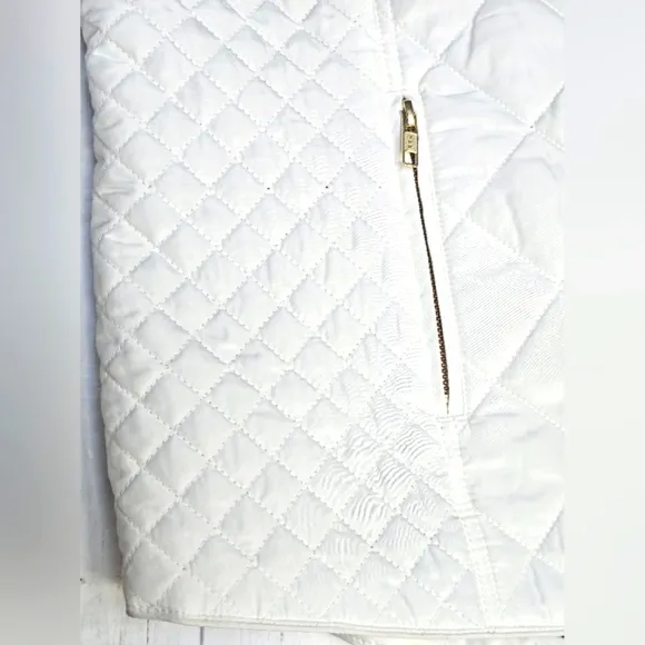 Crown &amp; Ivy White Quilted Puffer Vest Gold Zip up w/ Zip Pockets Collar Size XXL