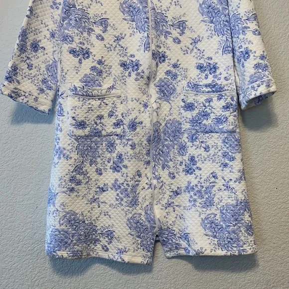 Eileen West Robe Floral Quilted