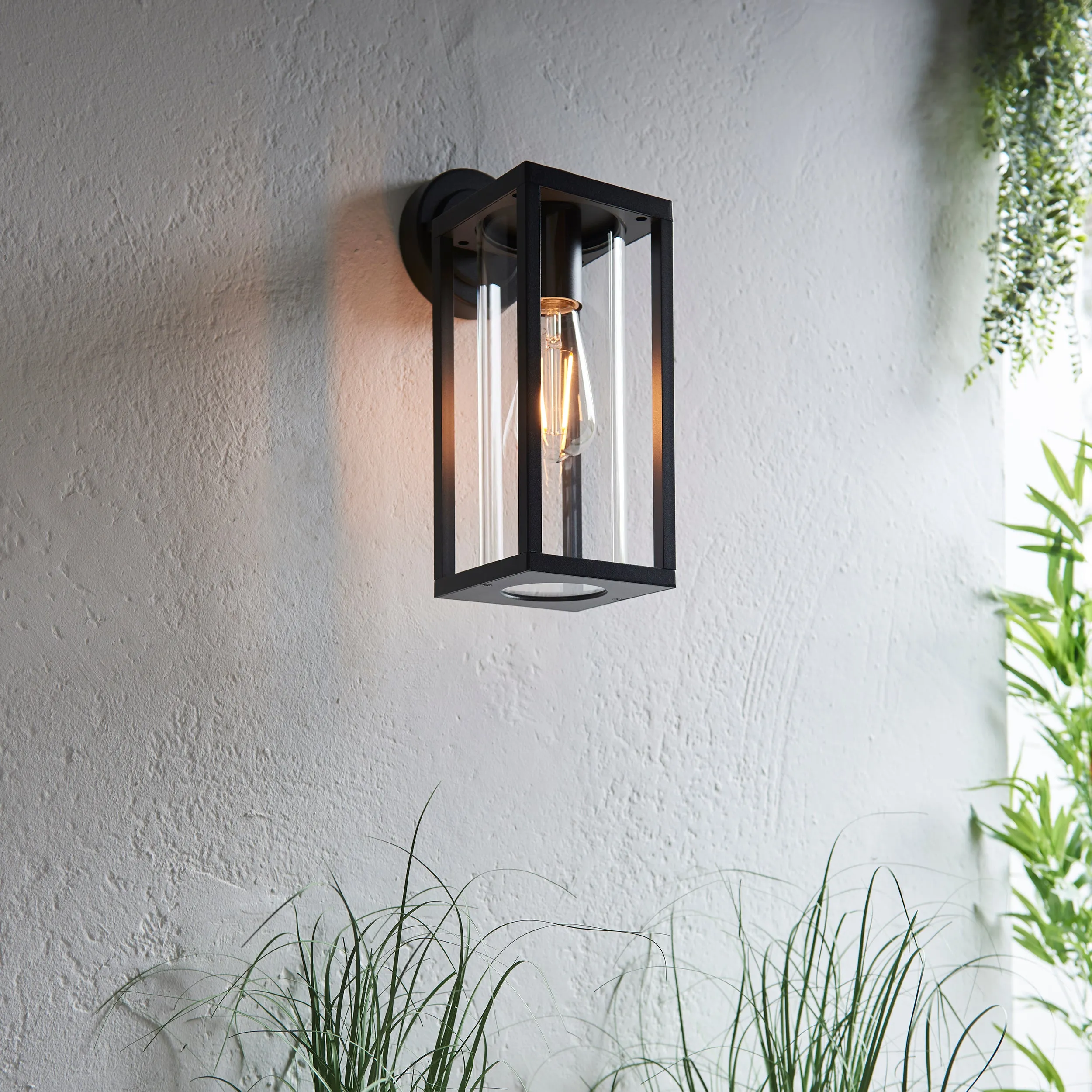 Endon 96917 Hamden 1lt Wall Textured black & clear glass 10W LED E27 (Required)