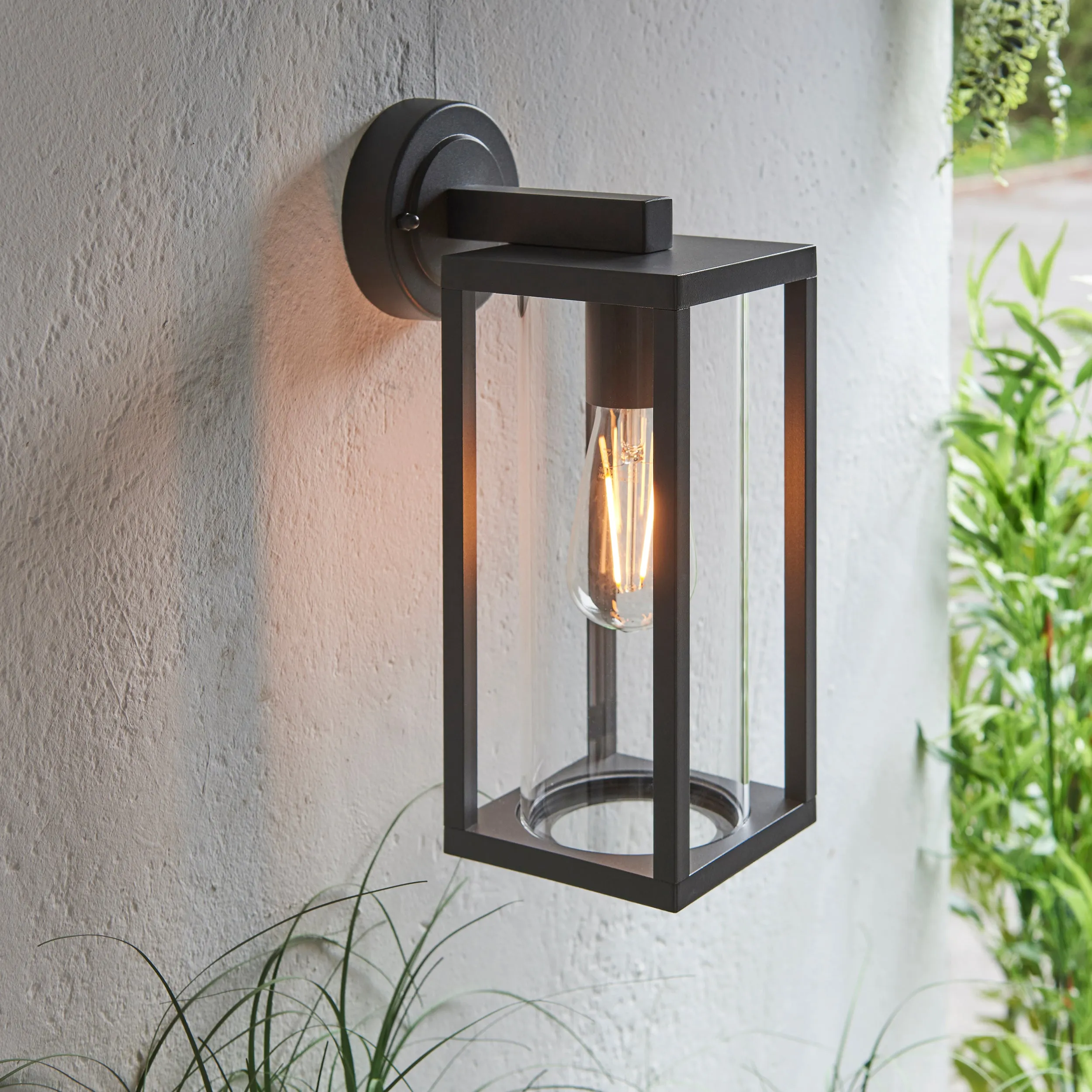 Endon 96917 Hamden 1lt Wall Textured black & clear glass 10W LED E27 (Required)
