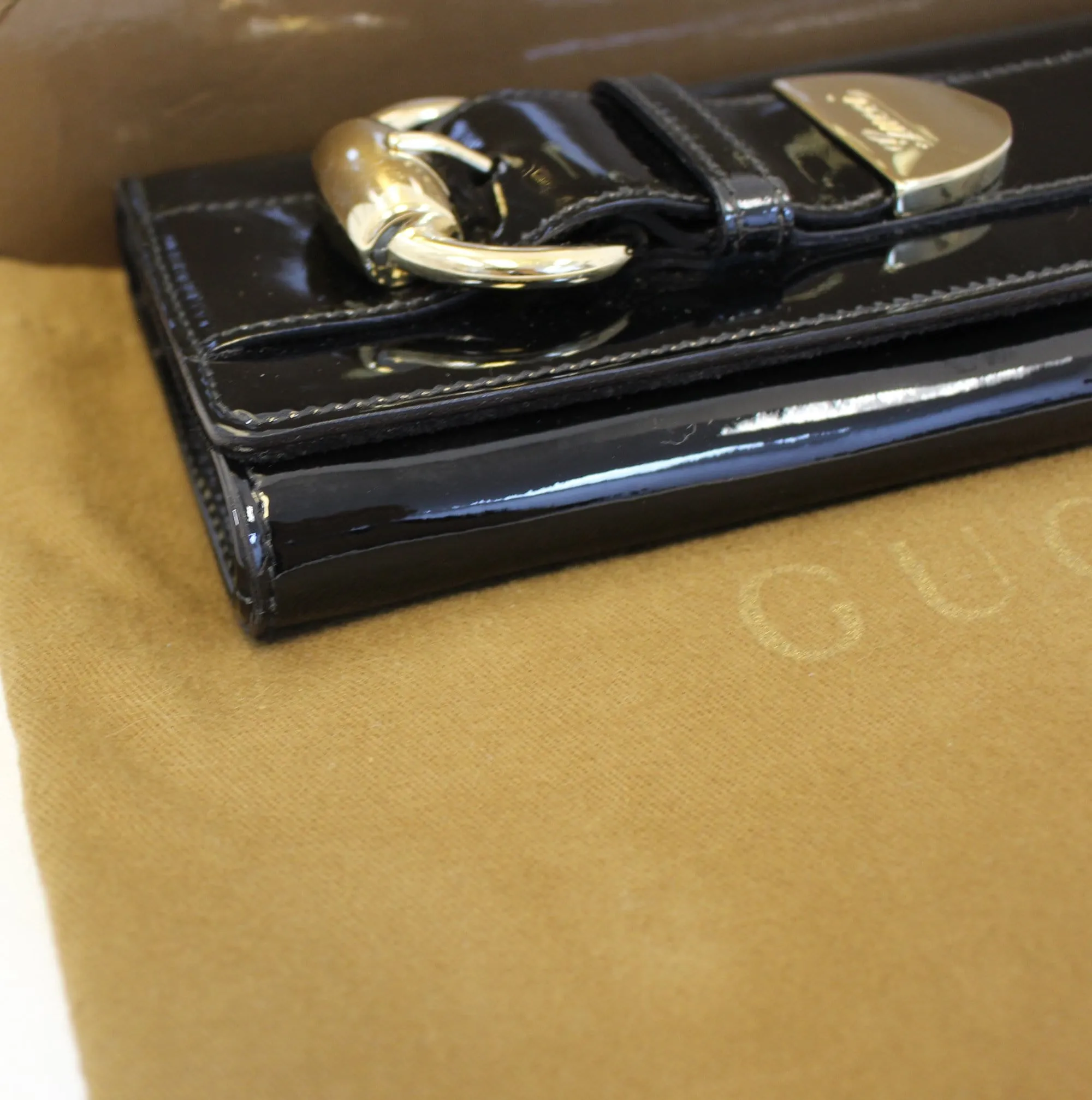 GUCCI Patent Leather Black Romy Clutch Wallet 181544