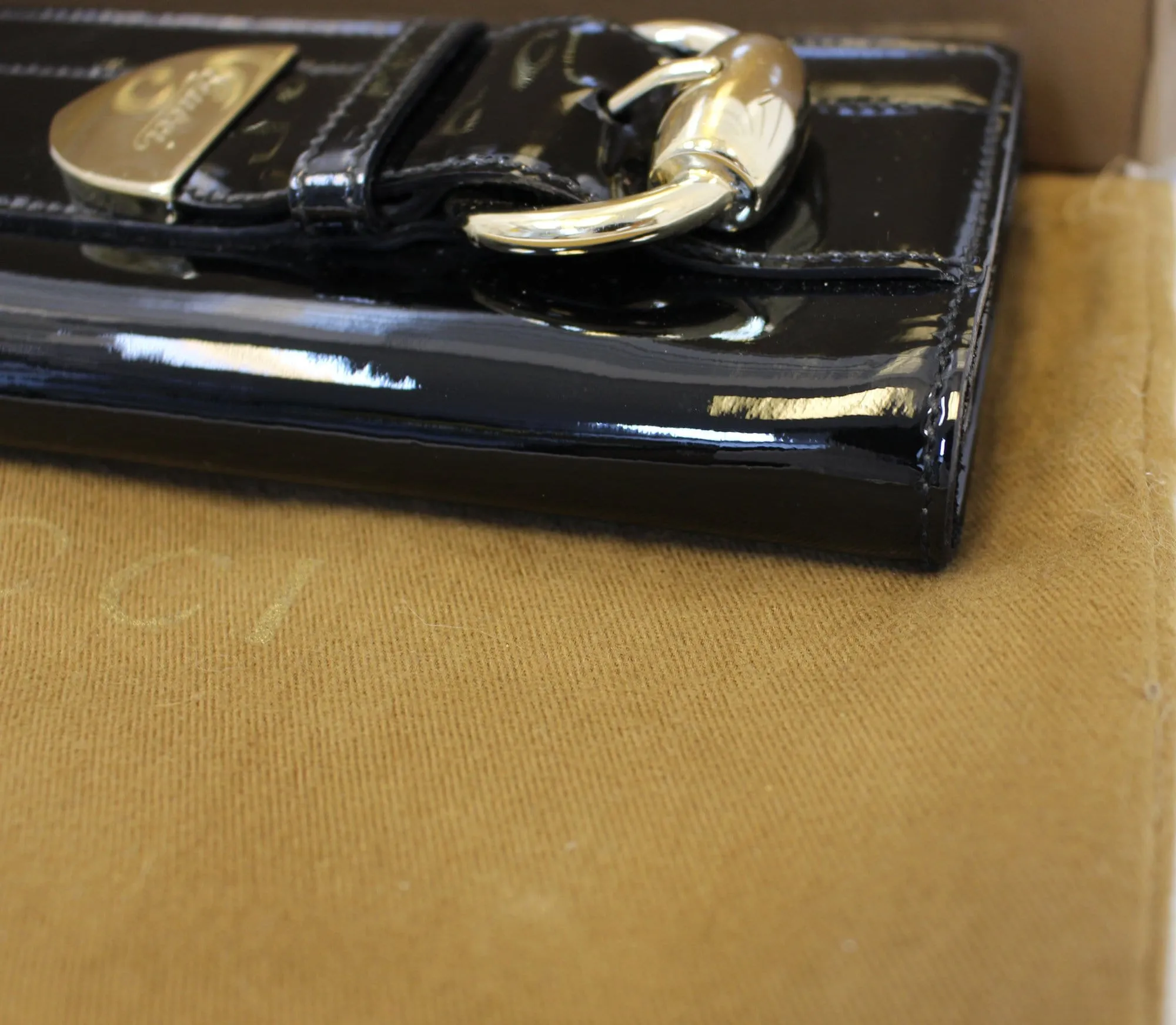 GUCCI Patent Leather Black Romy Clutch Wallet 181544