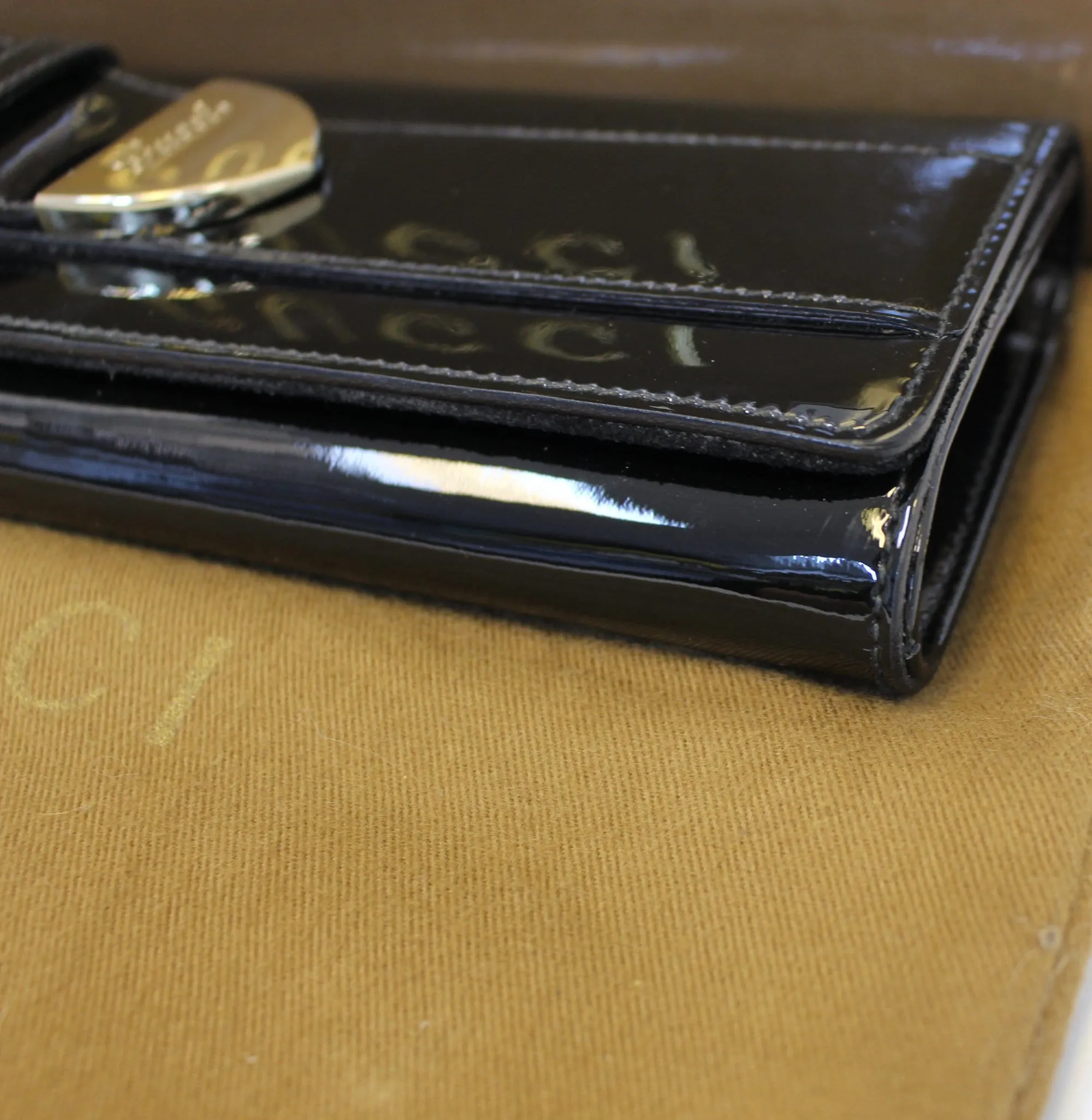 GUCCI Patent Leather Black Romy Clutch Wallet 181544