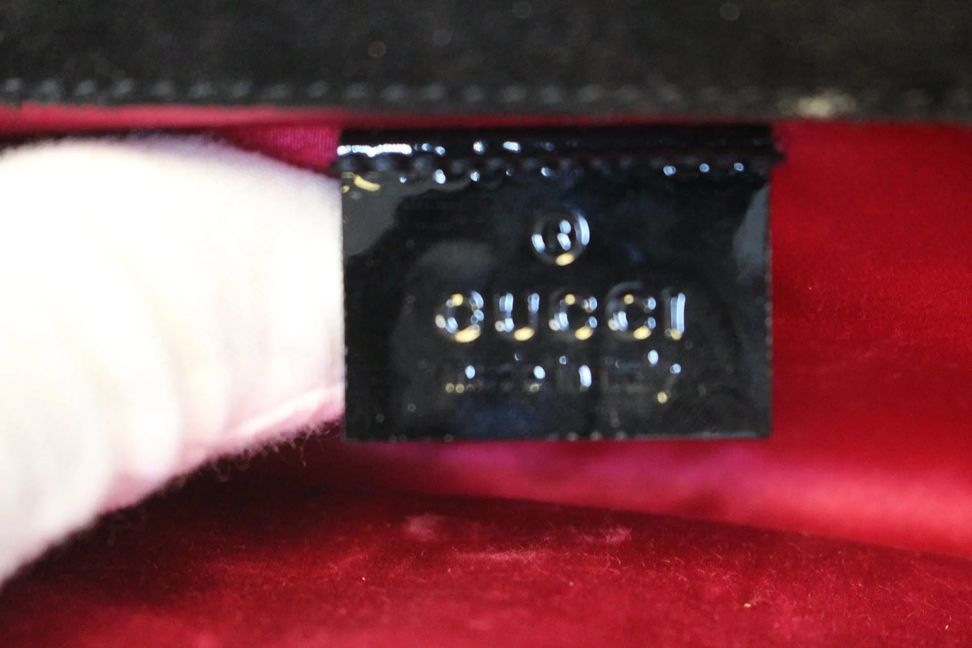 GUCCI Patent Leather Black Romy Clutch Wallet 181544