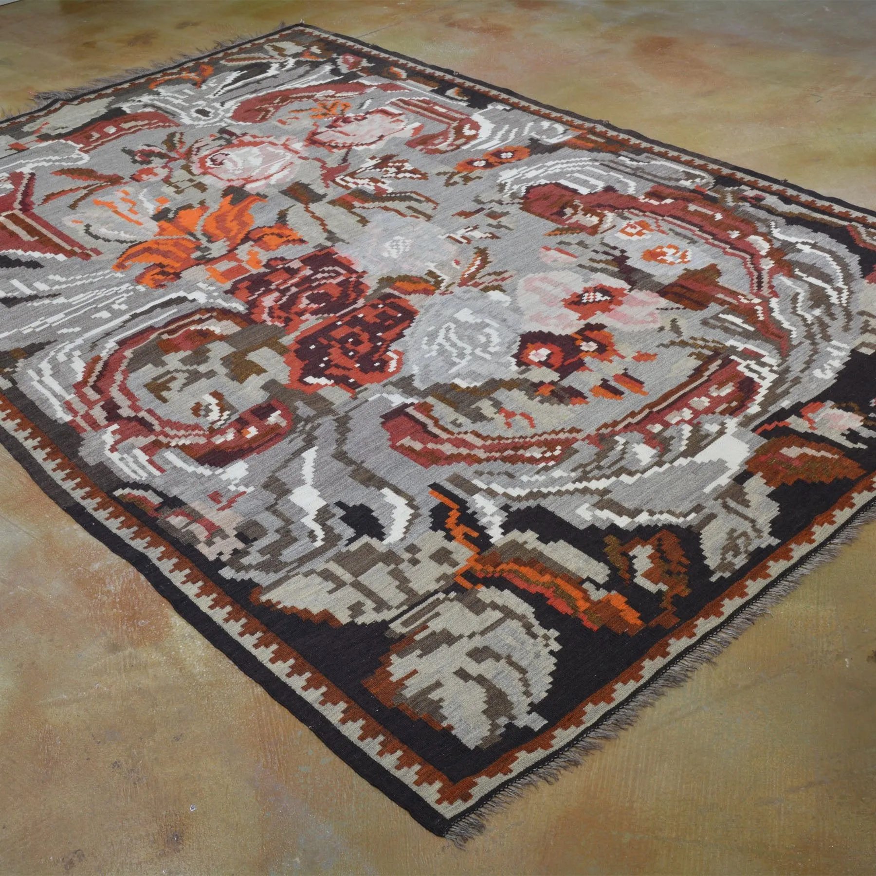 Hand-Woven Moldavian Reversible Kilim Wool Rug (Size 6.1 X 9.5) Brral-4134