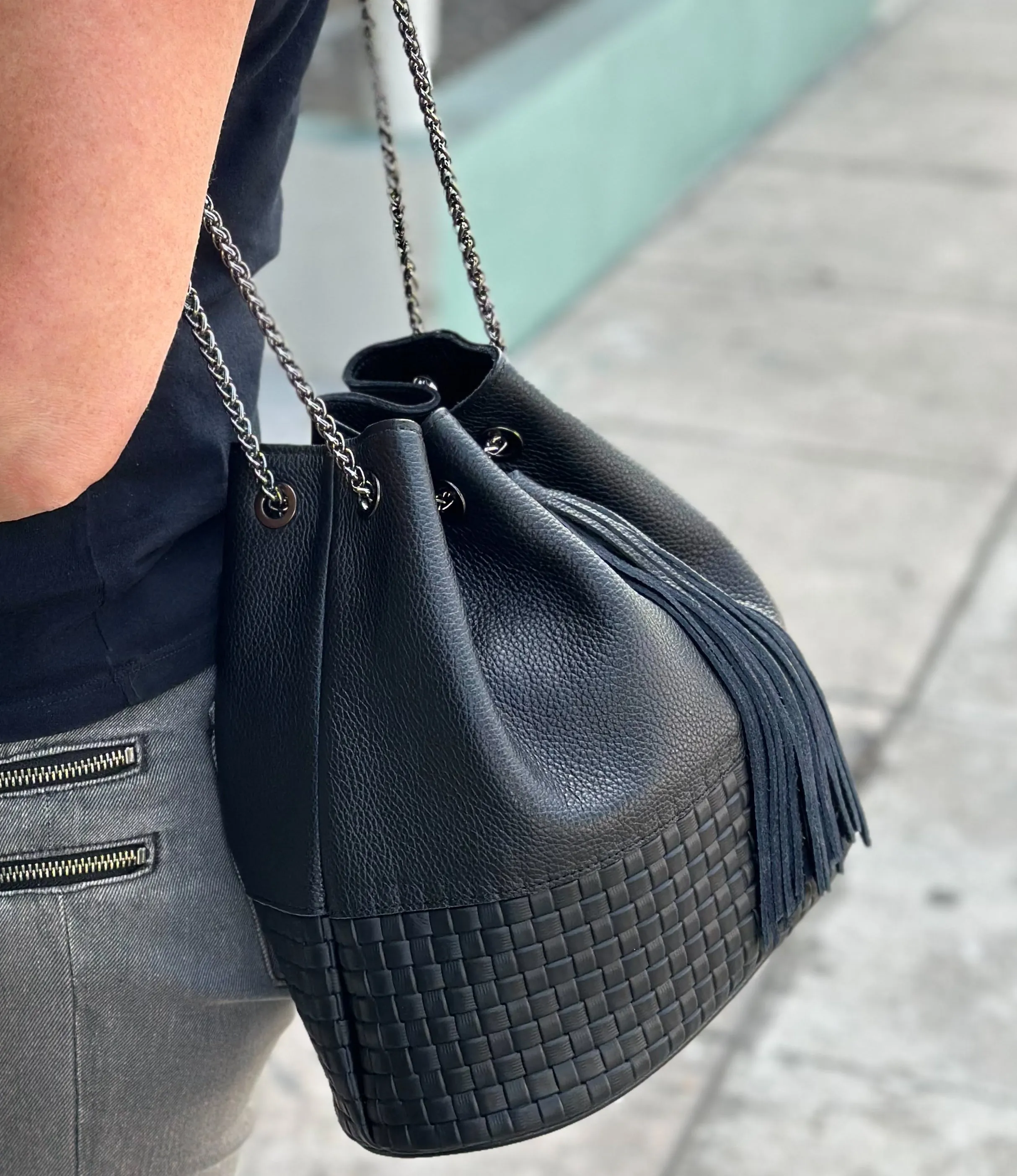 HARPER Black Woven