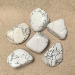 Howlite Polished Pebble (Calm, Patience)