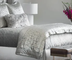 Jolie Quilted Throw Silver Velvet / Gold Print 52X98