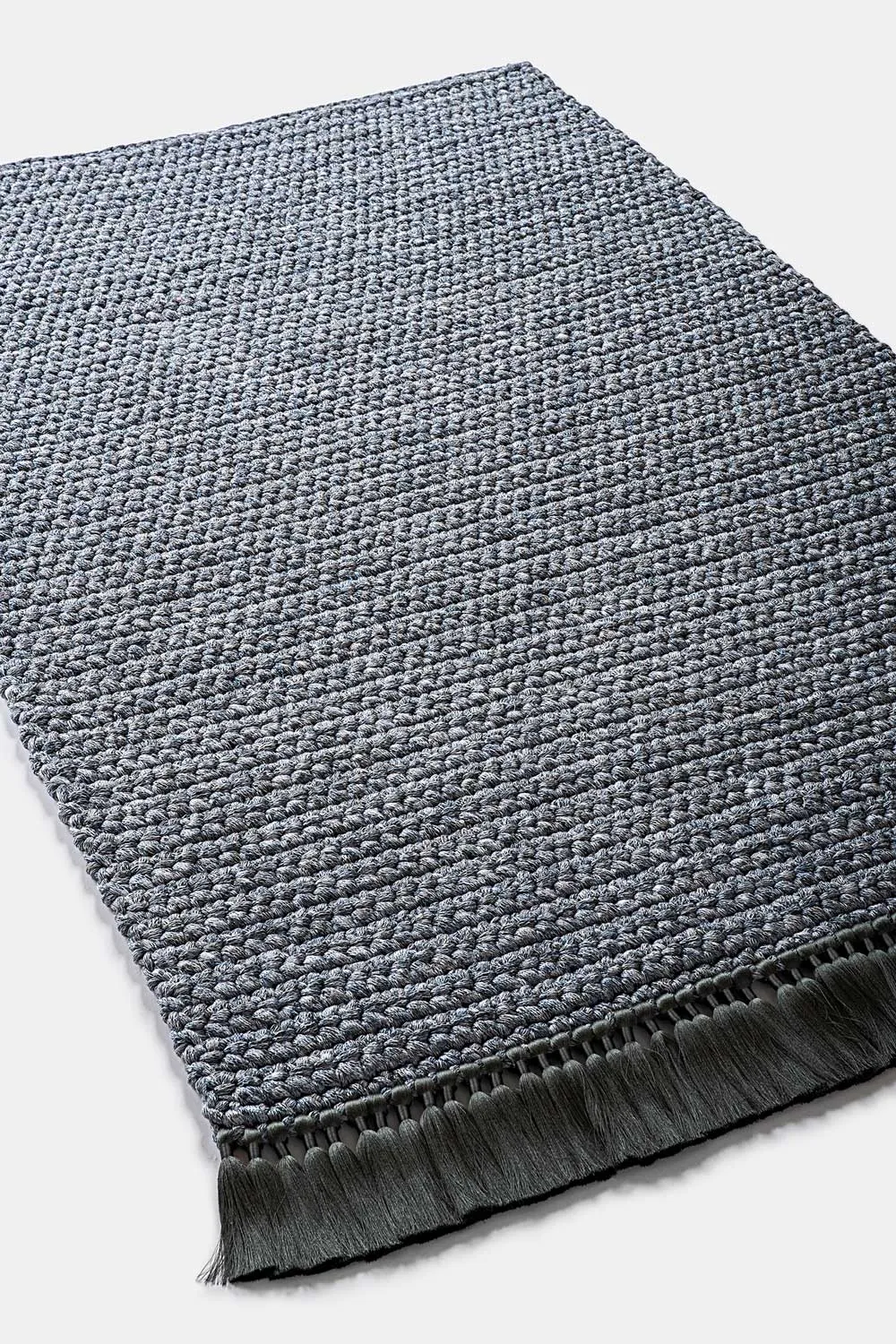 Knitted Thick Rug - Medium
