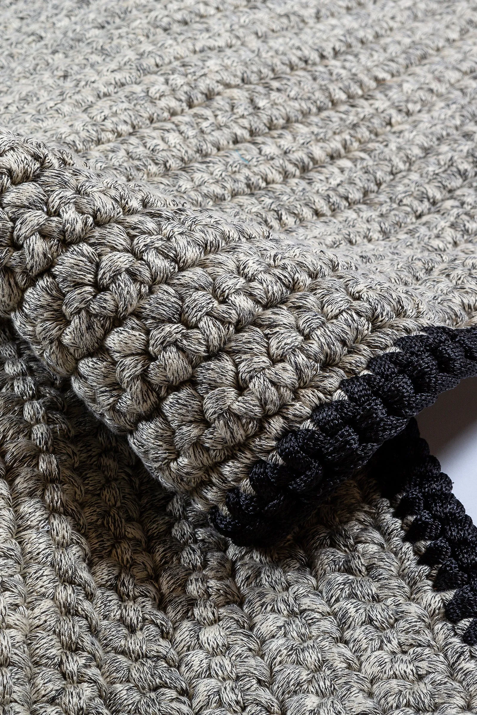 Knitted Thick Rug - Medium