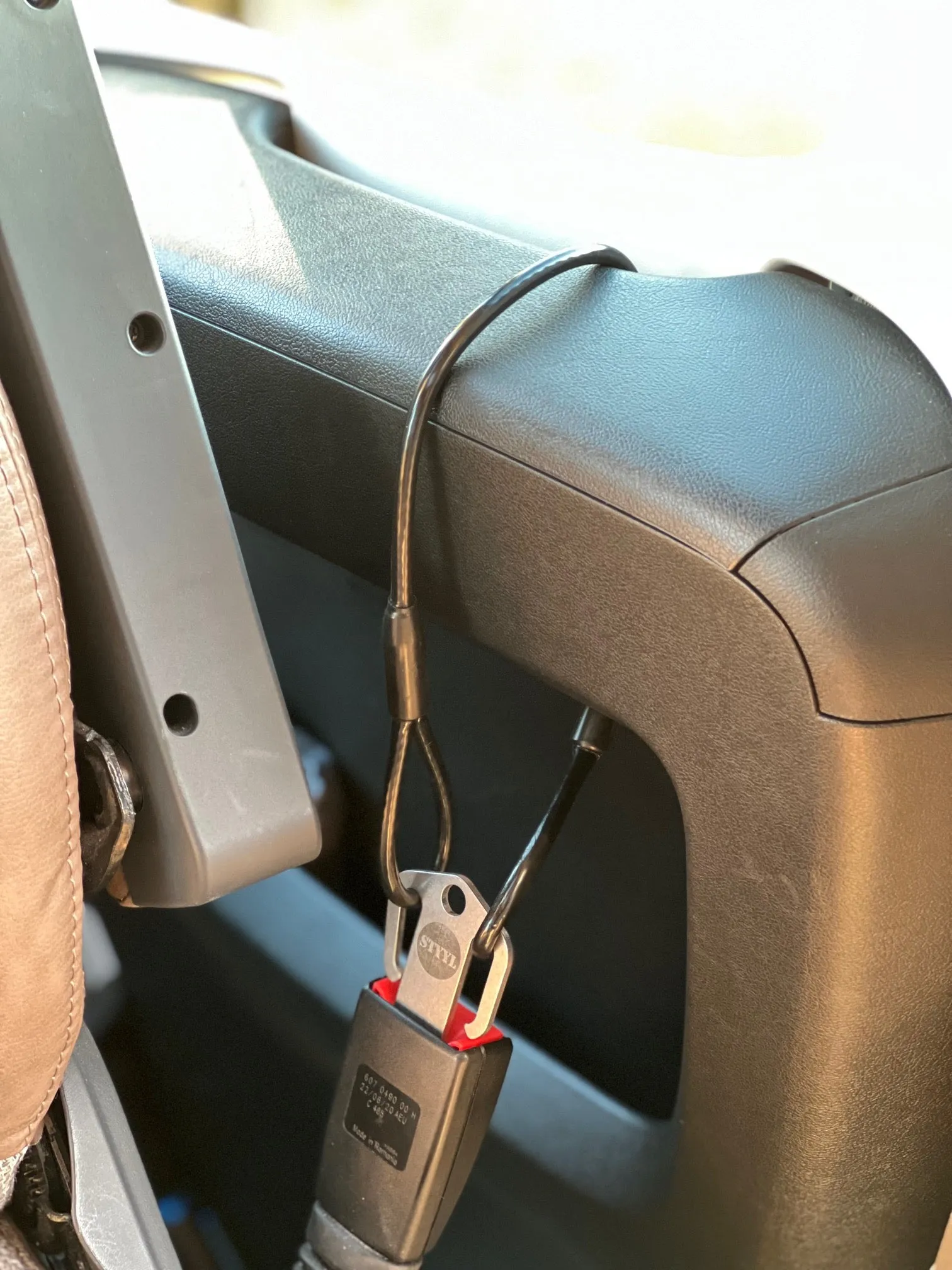 Lock-Y-Door die Zusatzsicherung für Fahrer- & Beifahrertür passend für Kastenwagen Ducato Jumper Boxer (nicht für Ducato 8 9)