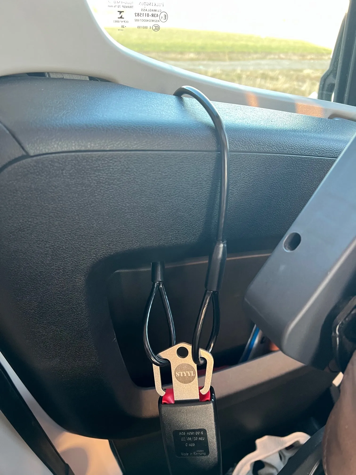 Lock-Y-Door die Zusatzsicherung für Fahrer- & Beifahrertür passend für Kastenwagen Ducato Jumper Boxer (nicht für Ducato 8 9)