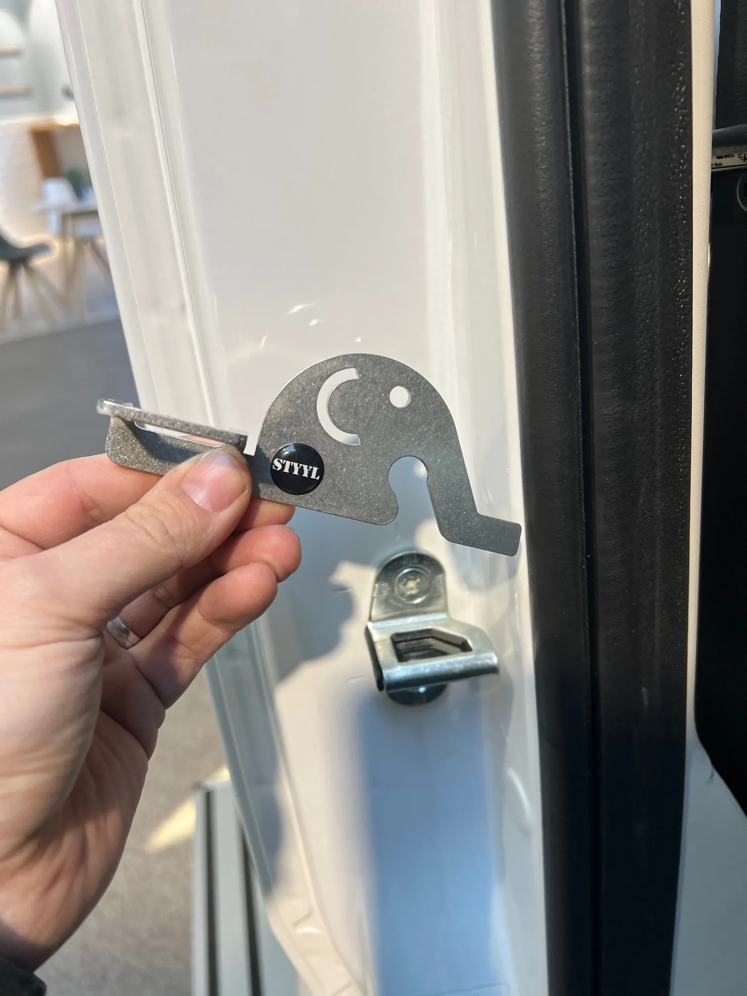 Lock-Y-fant der Beifahrer- & Hecktüraufsteller aus Edelstahl passend für Kastenwagen Ducato Jumper Boxer Sprinter
