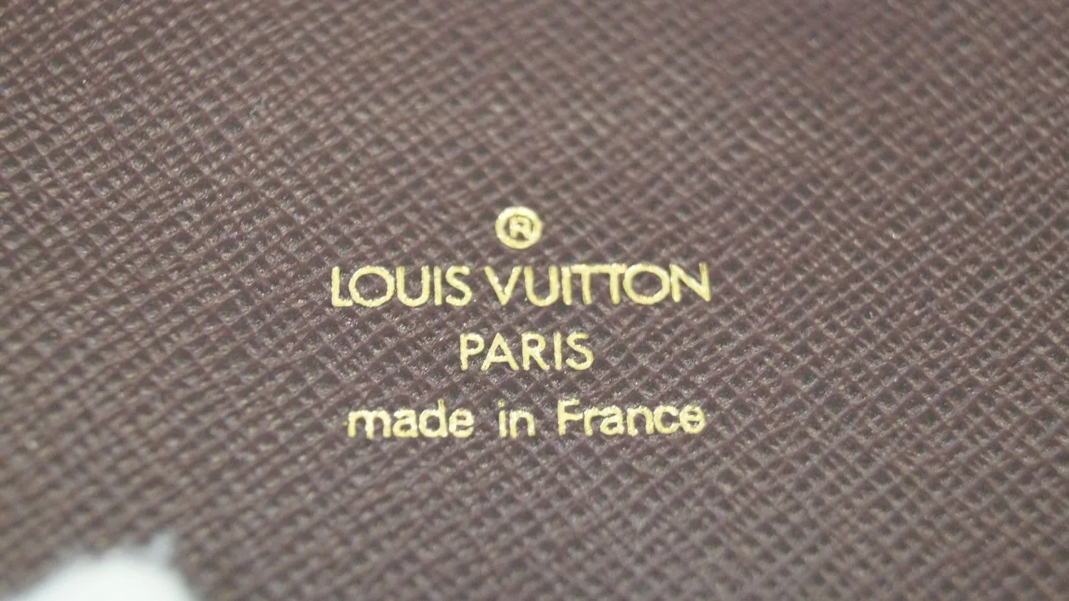 LOUIS VUITTON Taiga Leather Atoll Organizer Wallet