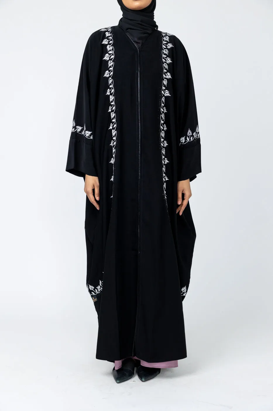 Luxury Khaleeji Style Embroidered Farasha