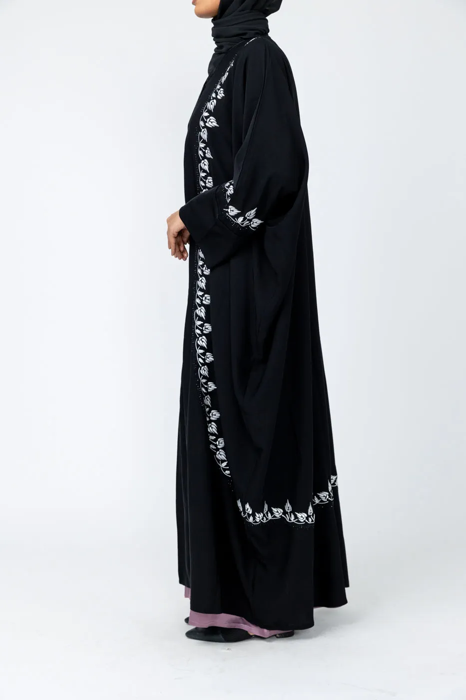 Luxury Khaleeji Style Embroidered Farasha