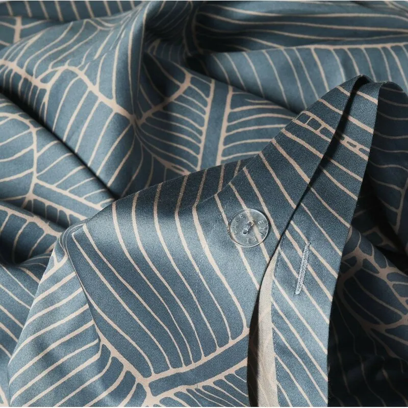 New Superior Egyptian Quality Kensett Minimalist Muted Midnight Blue Botanical Leave Zen Duvet Cover Set in King! Retails $330 W/Tax!