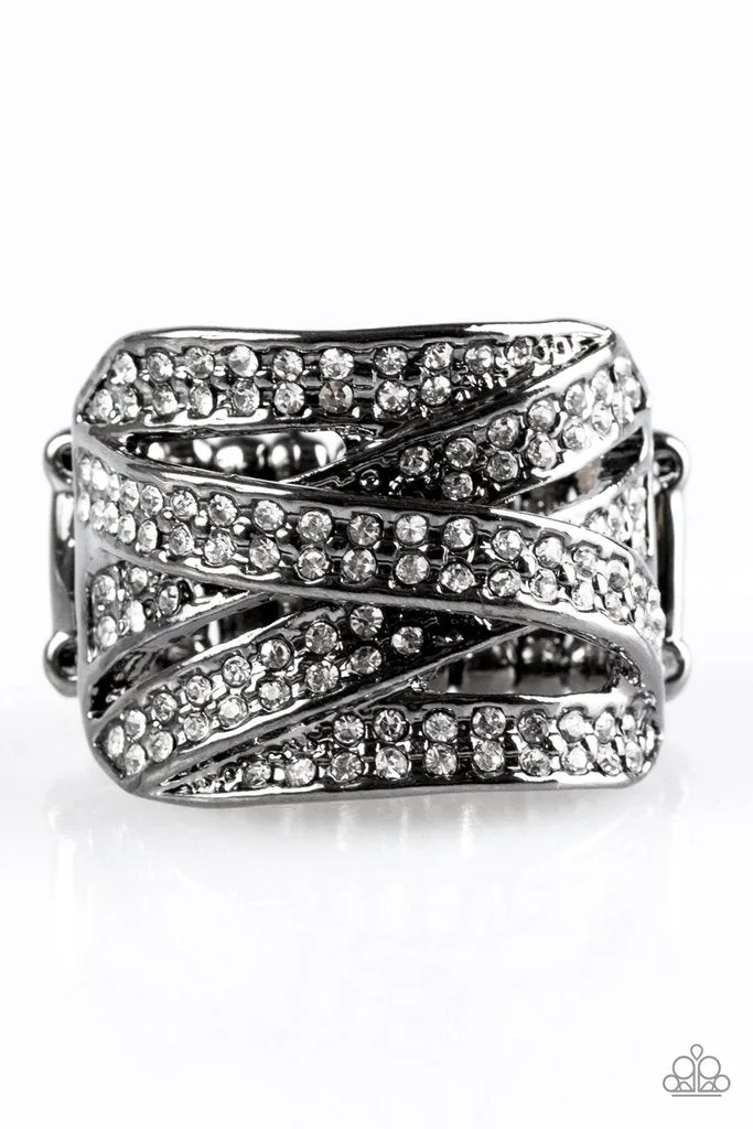 Paparazzi Life In The Glitter Lane - Rhinestone Ring
