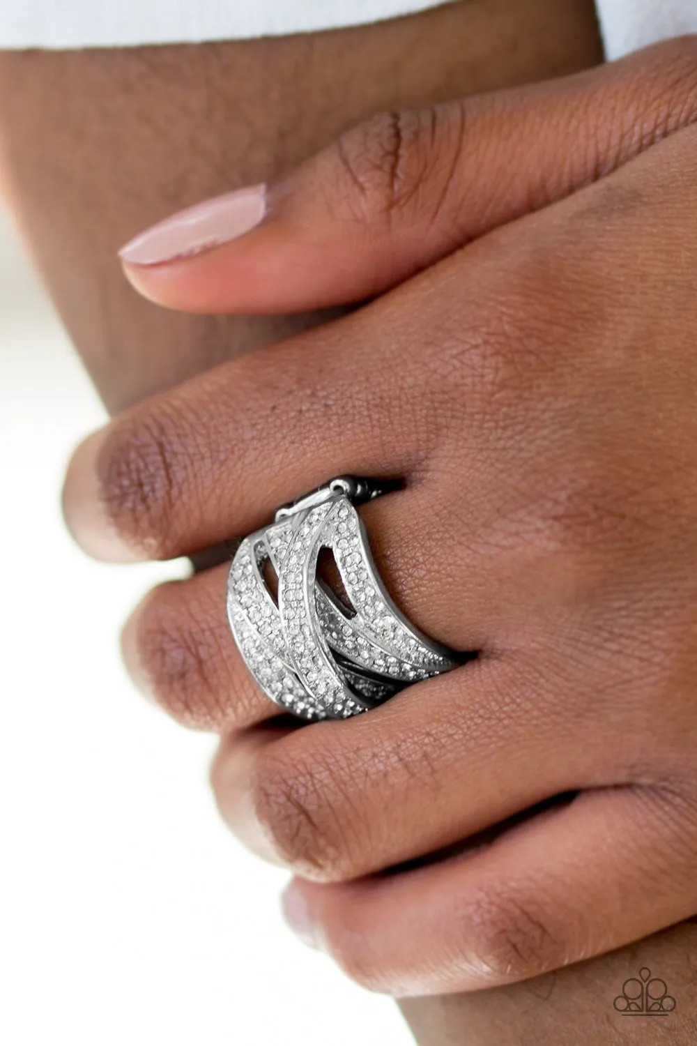 Paparazzi Life In The Glitter Lane - Rhinestone Ring