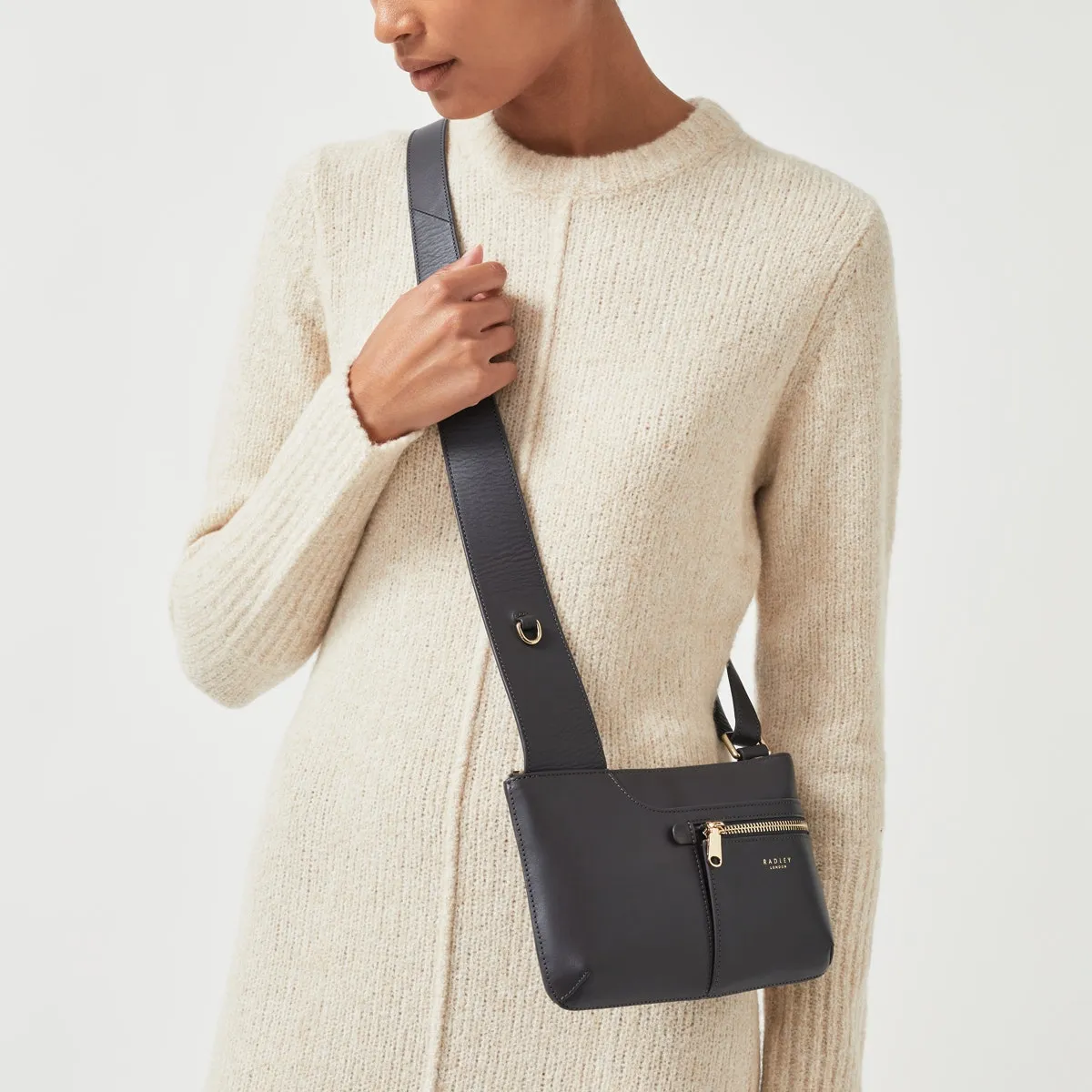 POCKETS 2.0 Mini Ziptop Crossbody