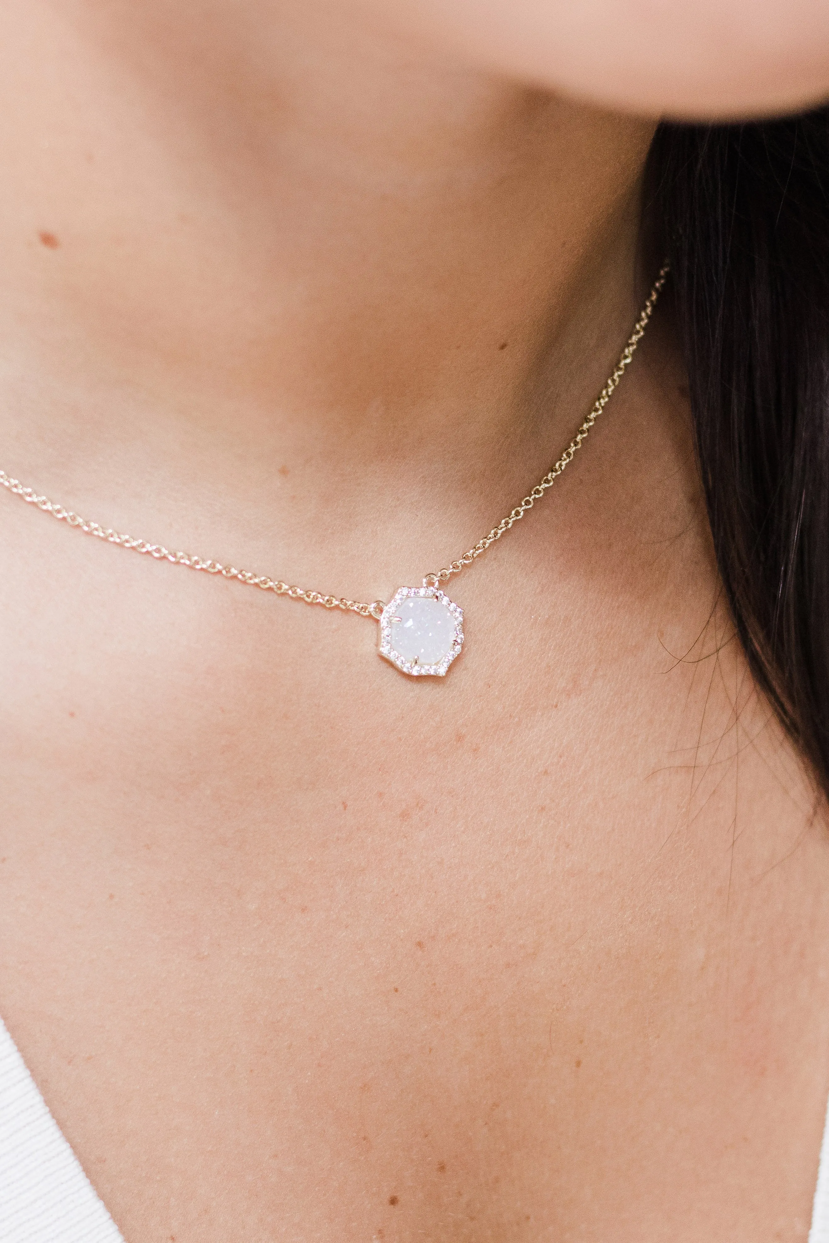 Signature Mini Necklace in Iridescent Druzy
