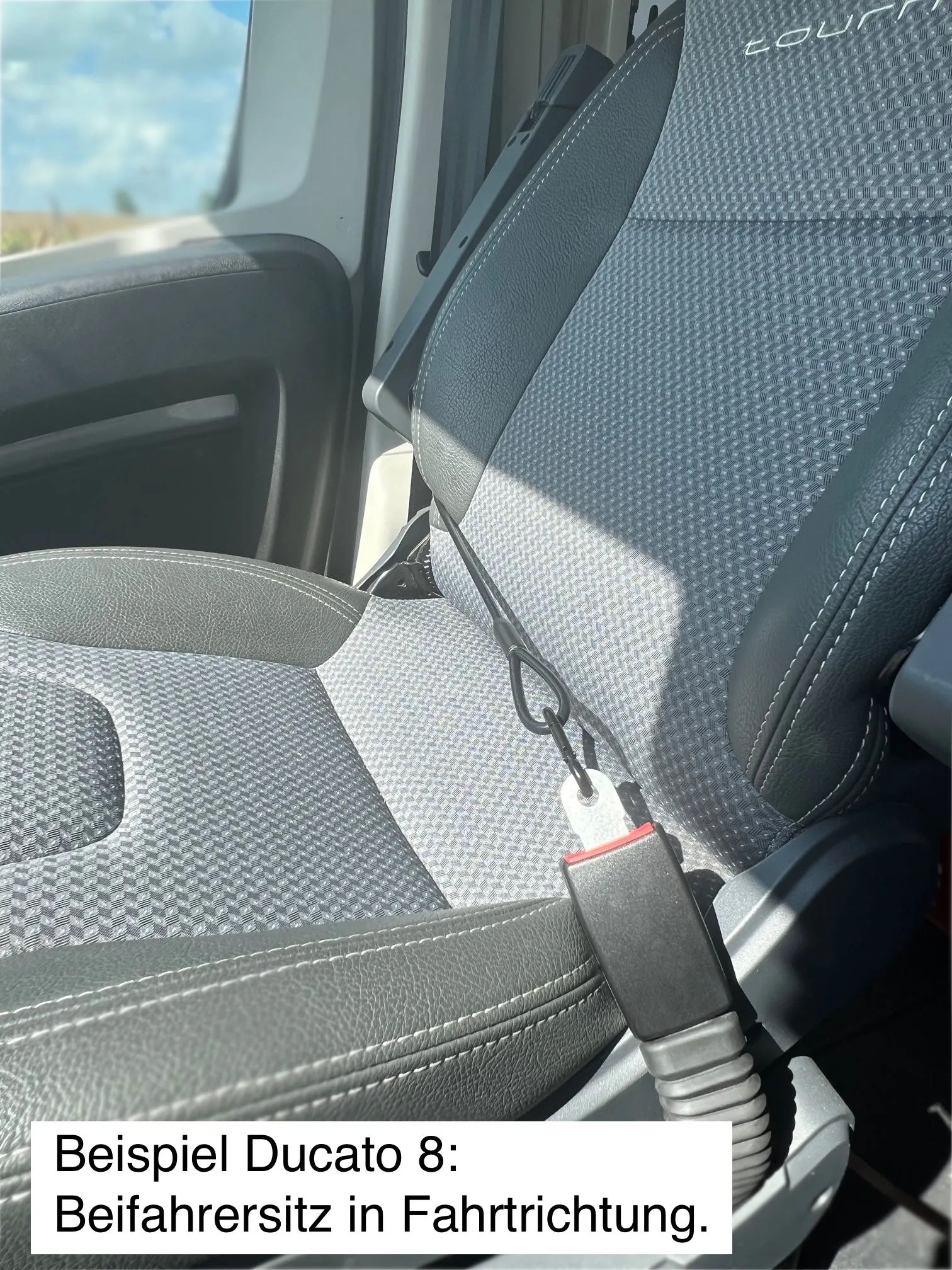 Slide-Y-Lock die Zusatzsicherung für die Schiebetür passend für Kastenwagen Ducato Jumper Boxer