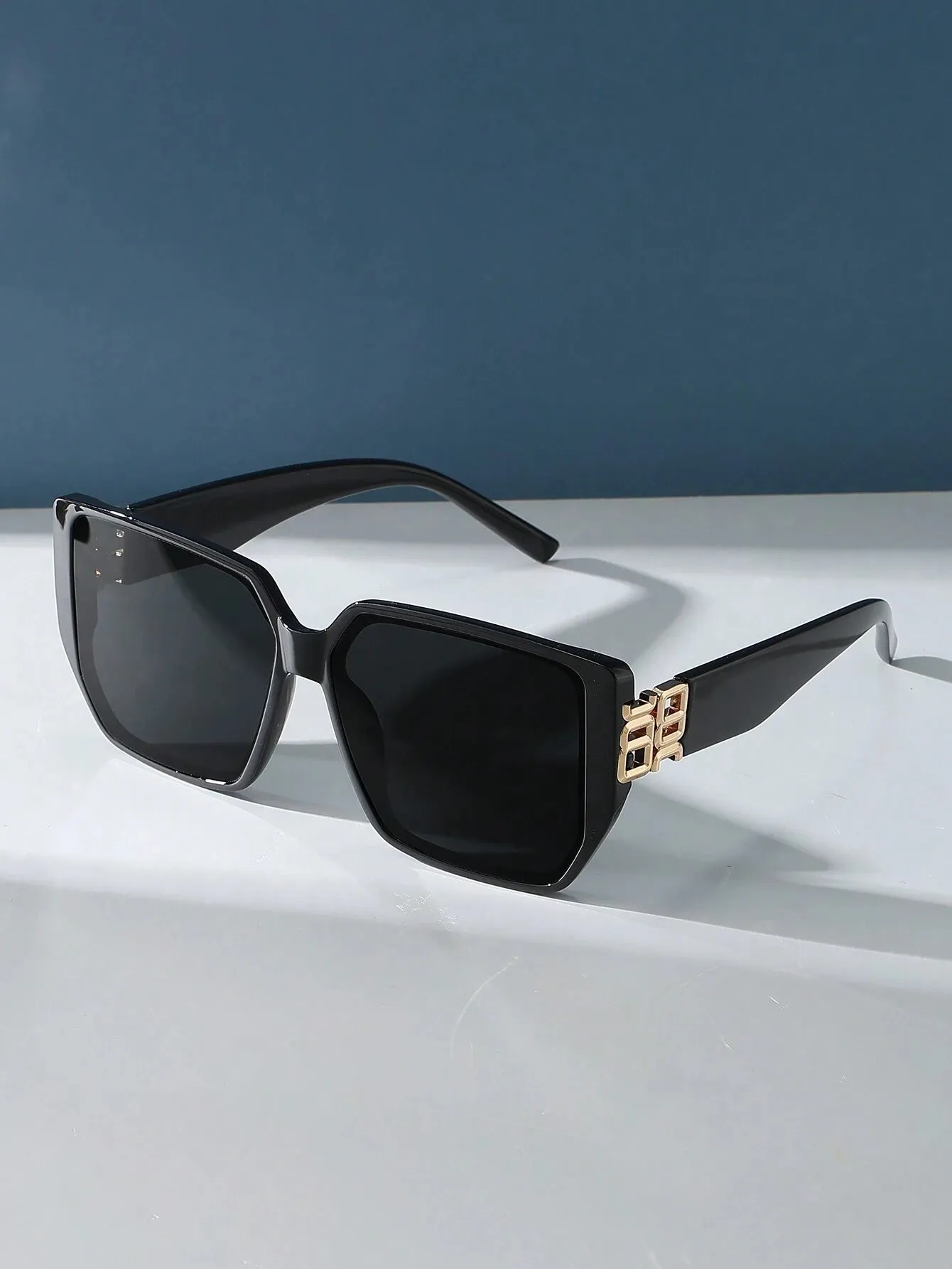 Square Oversized Thick Frame Sunglasses